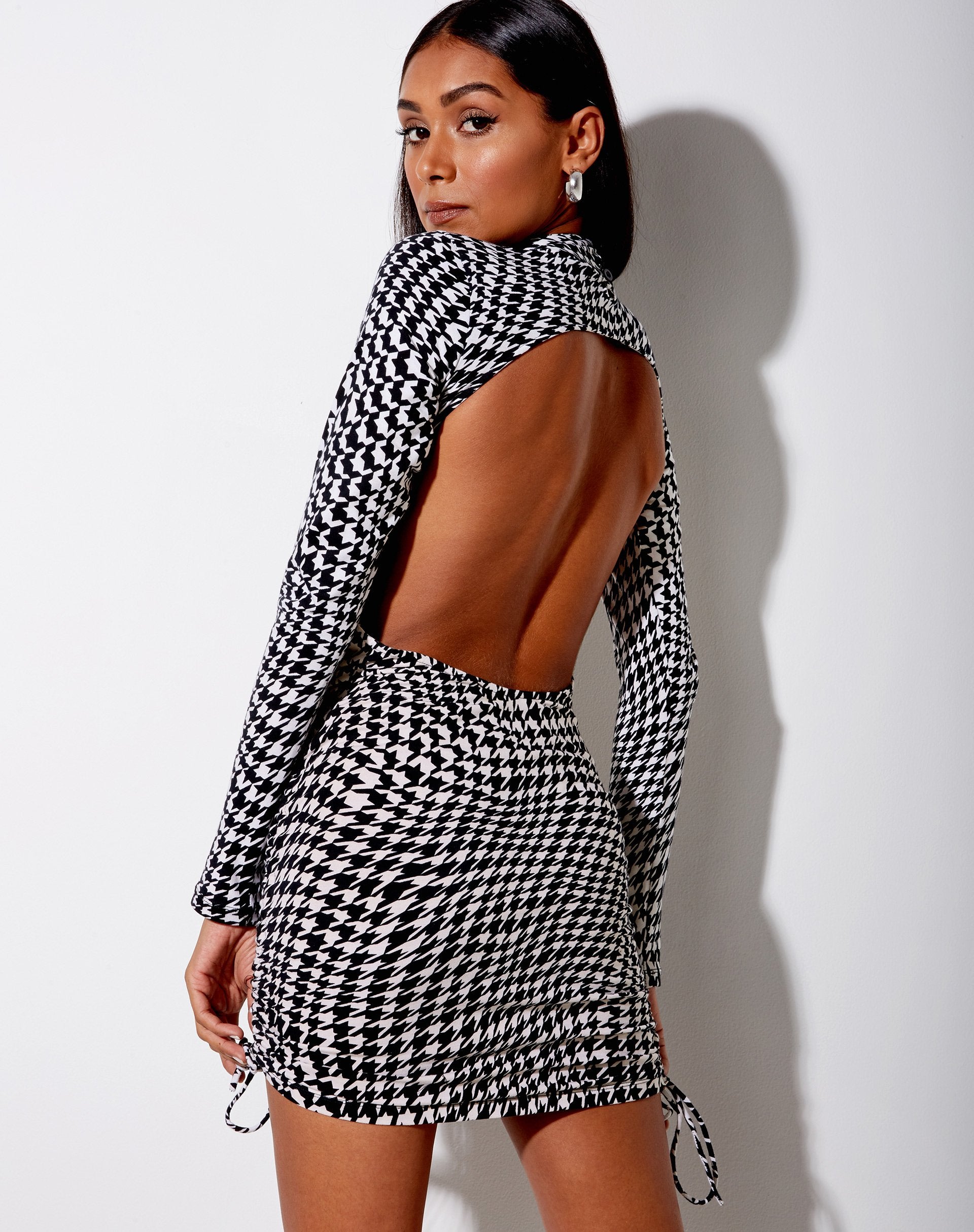 Image of Kamora Mini Dress in Wavey Dogtooth
