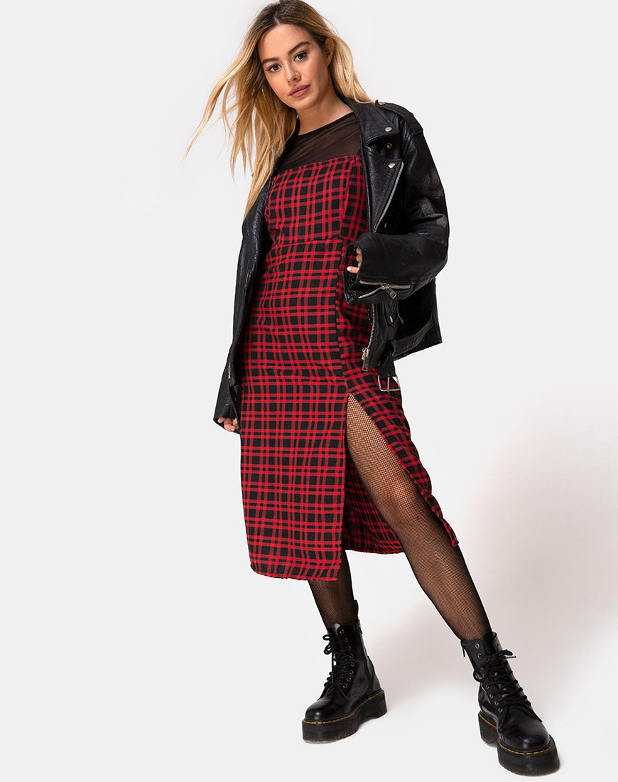 Image de Kaoya Midi Dress in Check Red and Black (robe midi à carreaux rouge et noir)