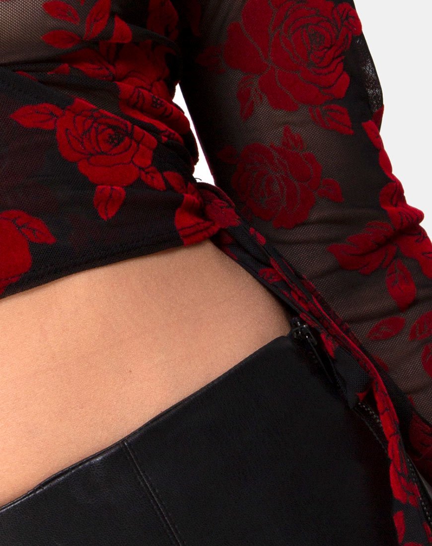 Image de Kayak Wrap Top in Romantic Red Rose Flock