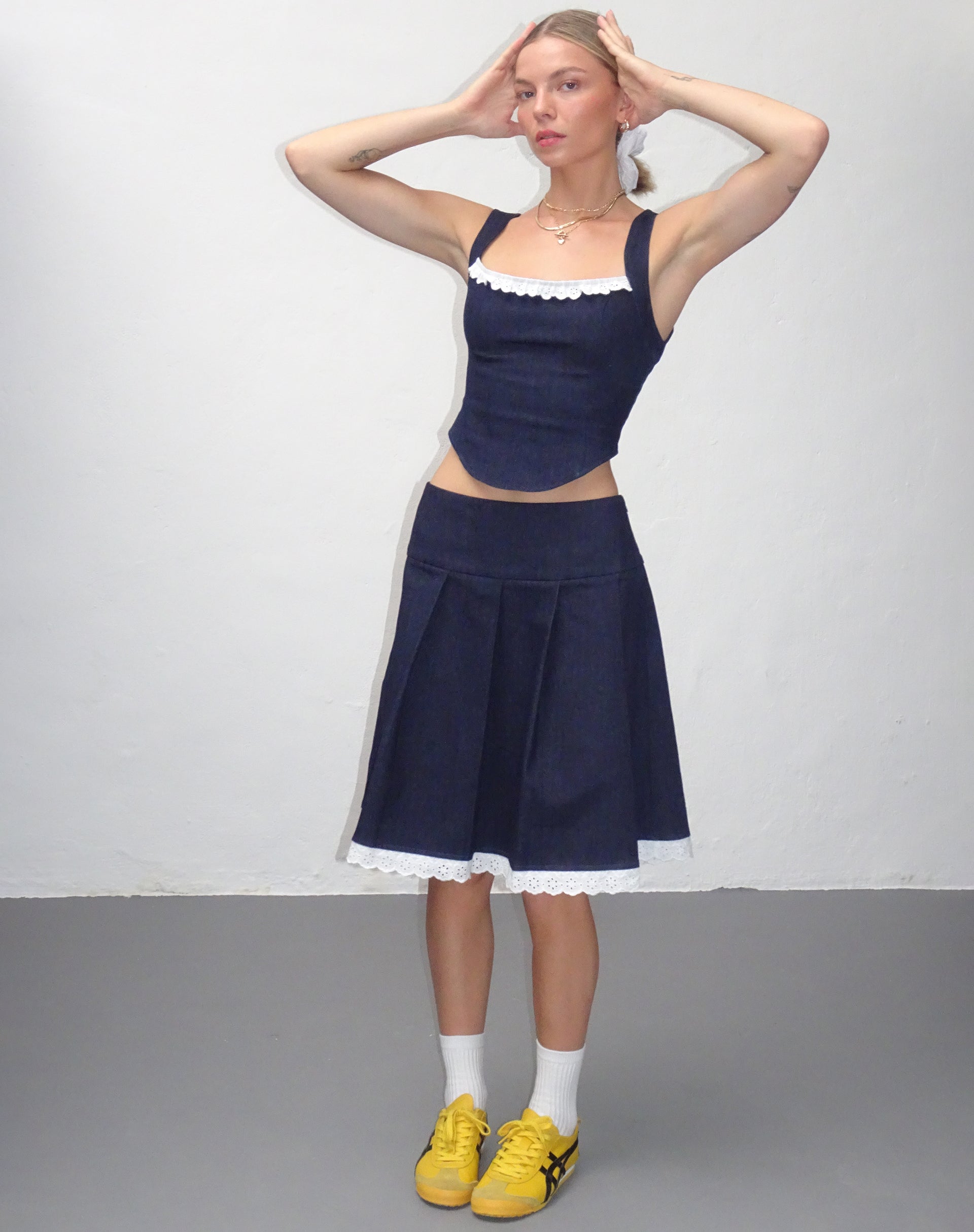 Image de la jupe midi Caralia en chambray indigo
