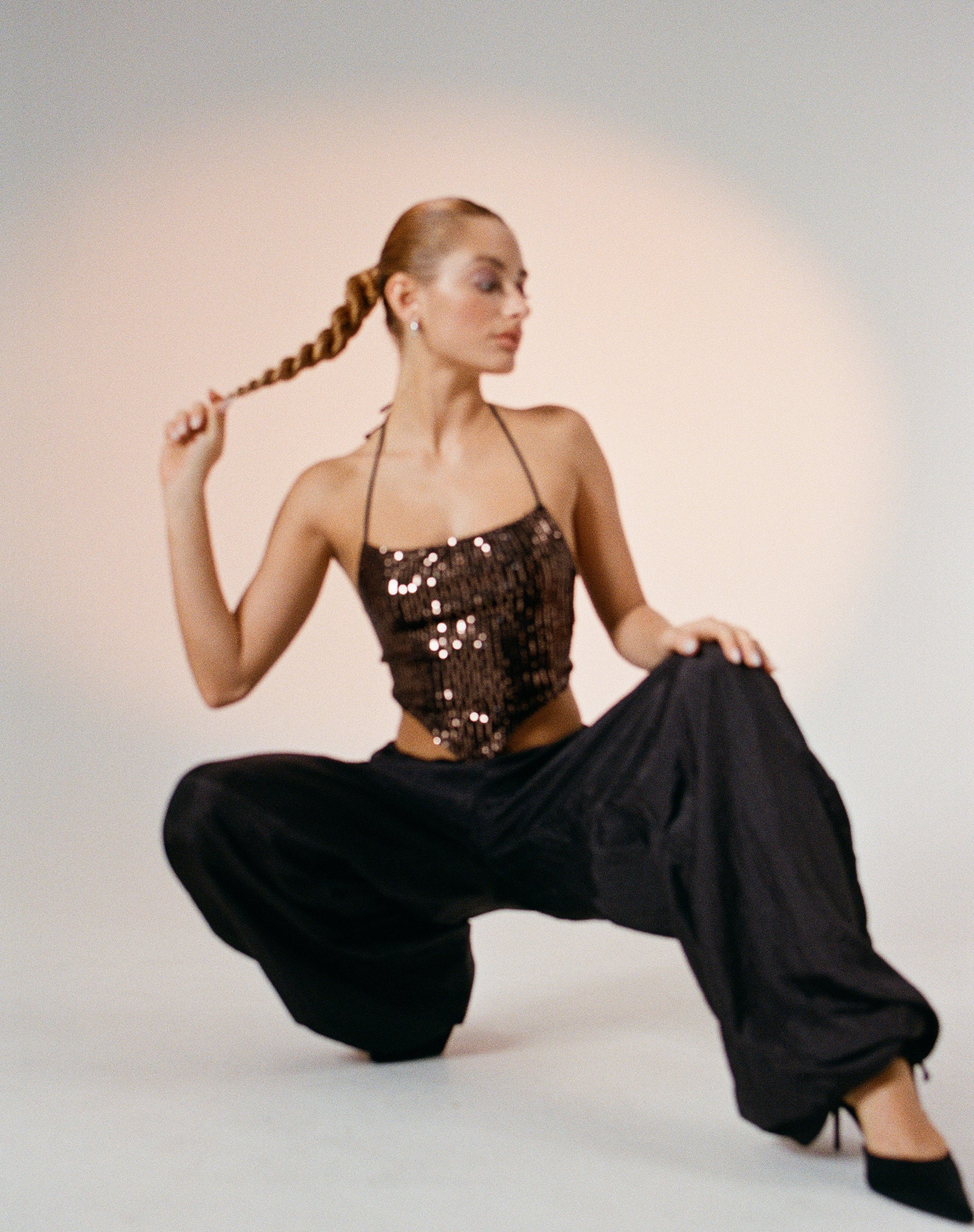 image de Ketida Crop Top in Drape Sequin Copper