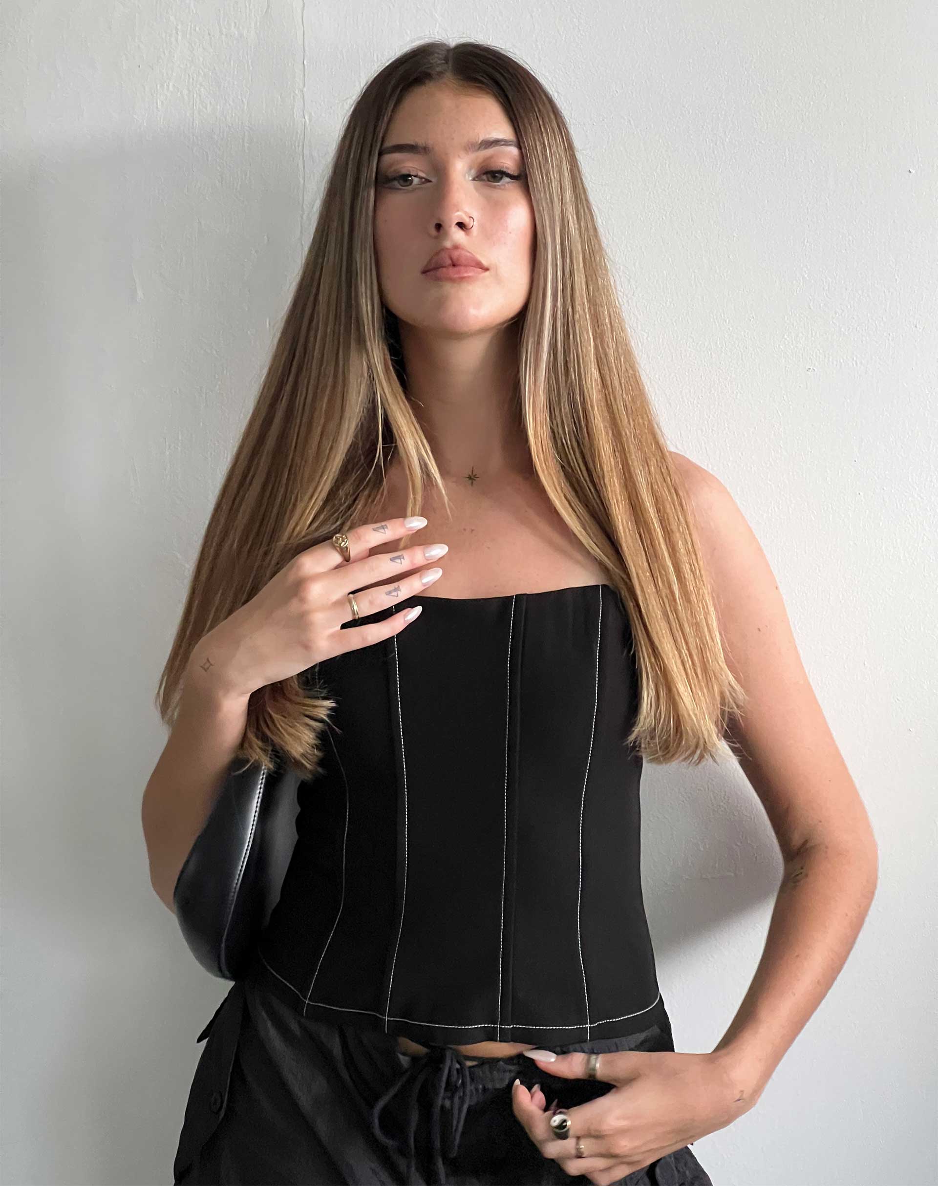image de Kyana Corset Top in Black with White Stitch