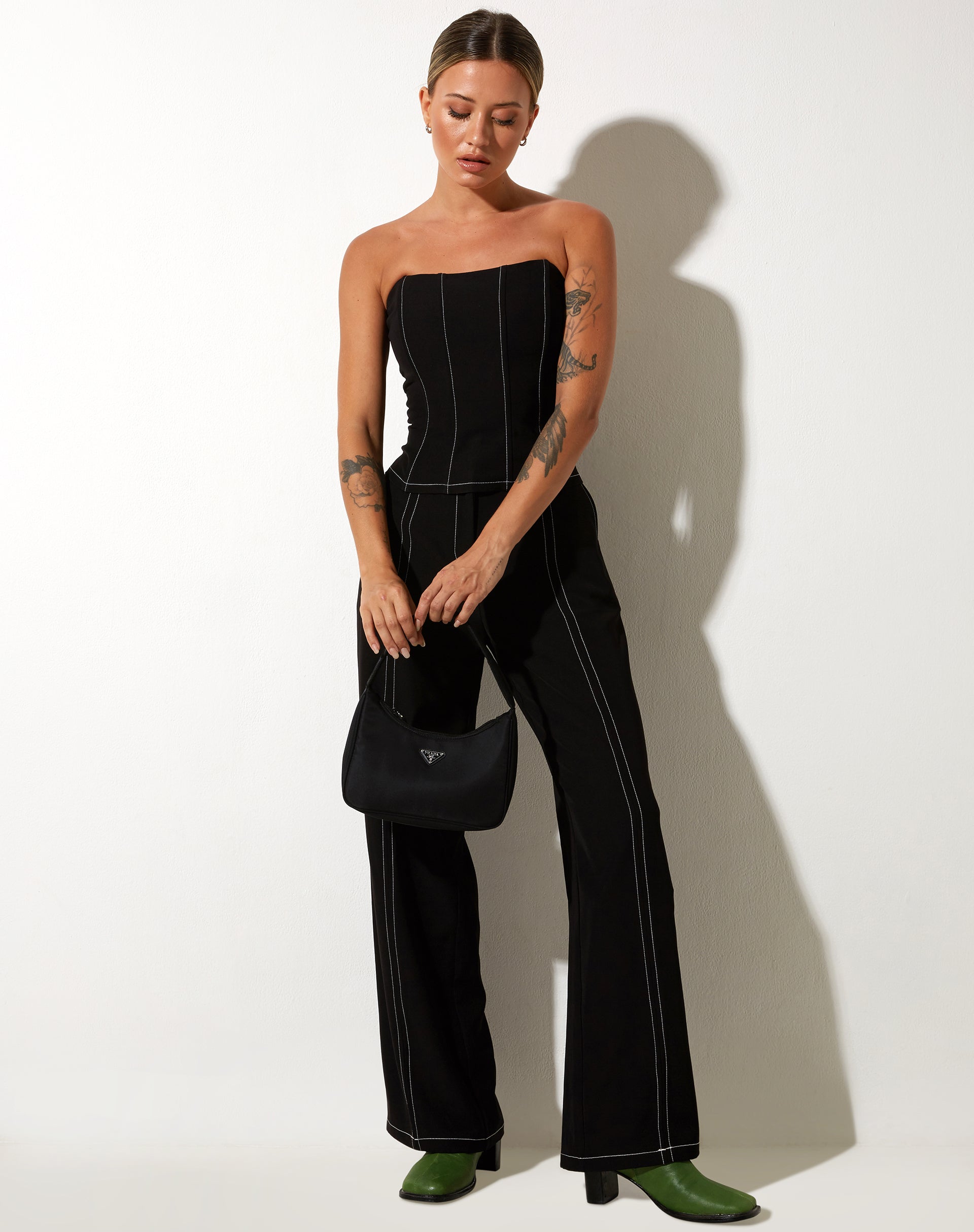 image de Kyana Corset Top in Black with White Stitch
