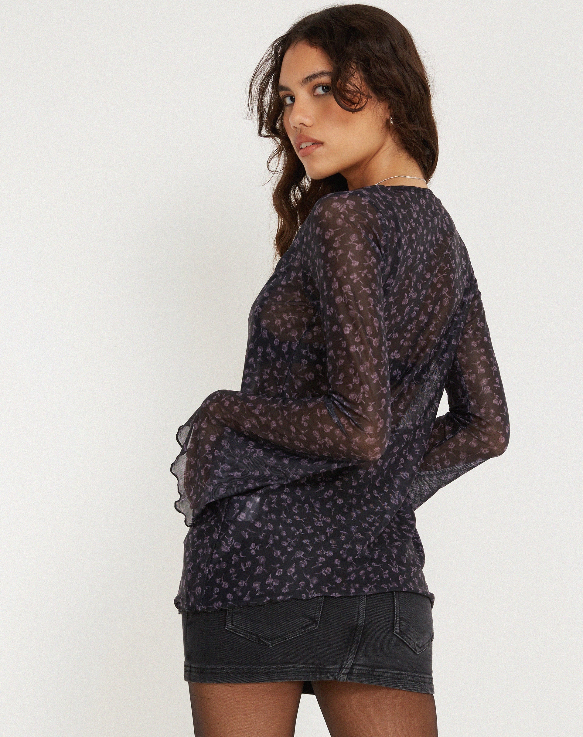 Image de Leony Cardi en Dark Ditsy Rose Black