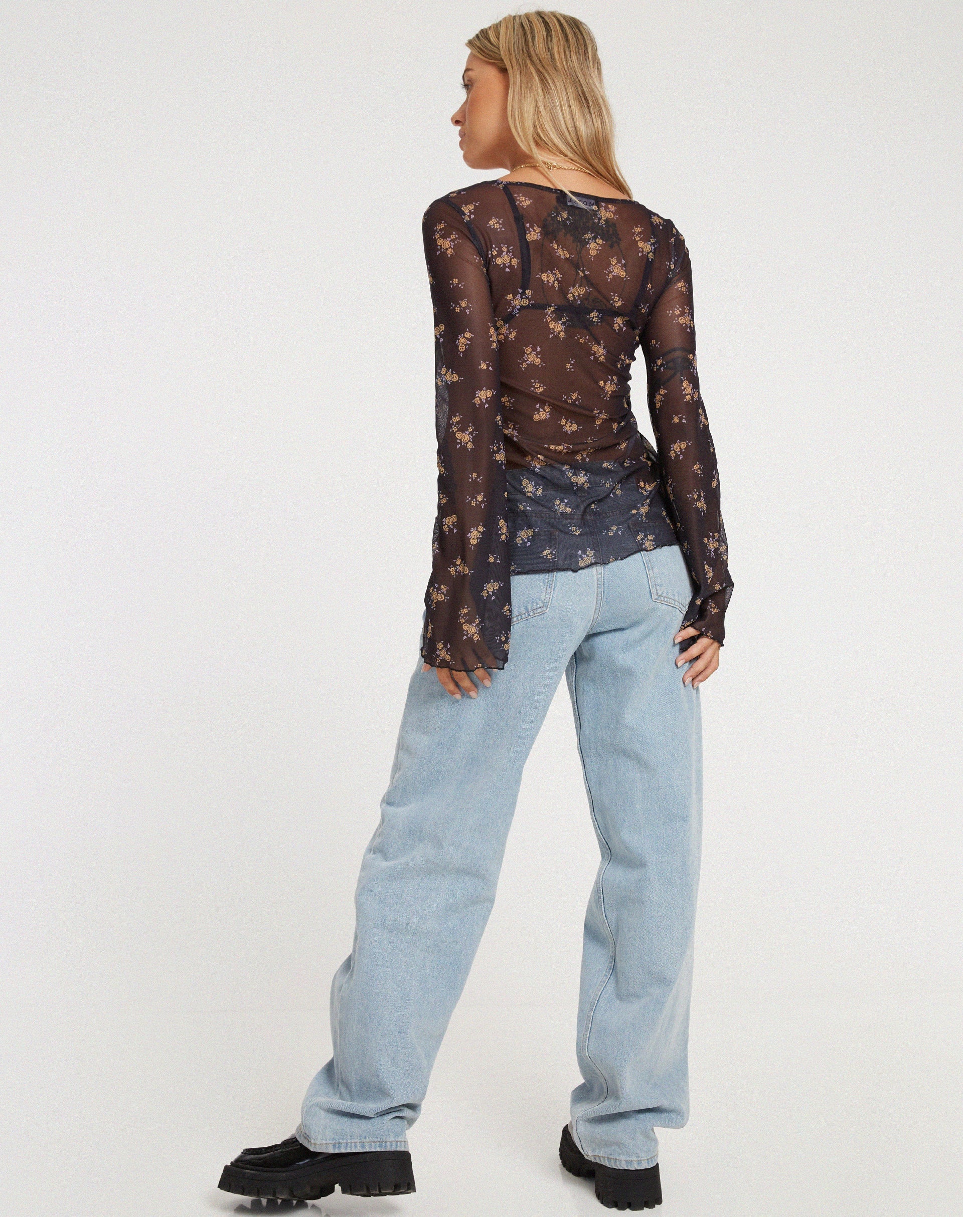 IMAGE DU CARDI DE LEONY en Femme Floral Noir et Or