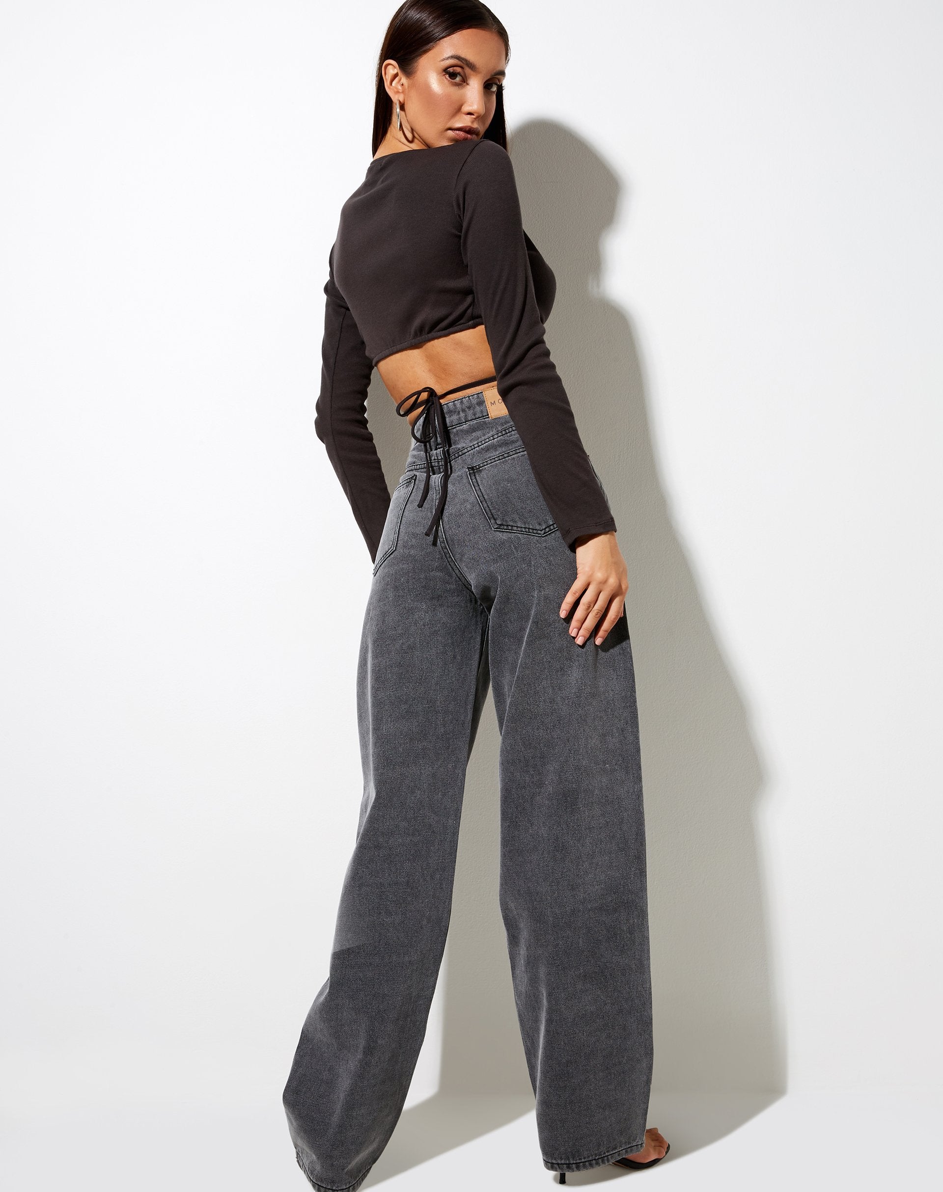 Image de Lieneva Crop Top in Rib Blackened Pearl