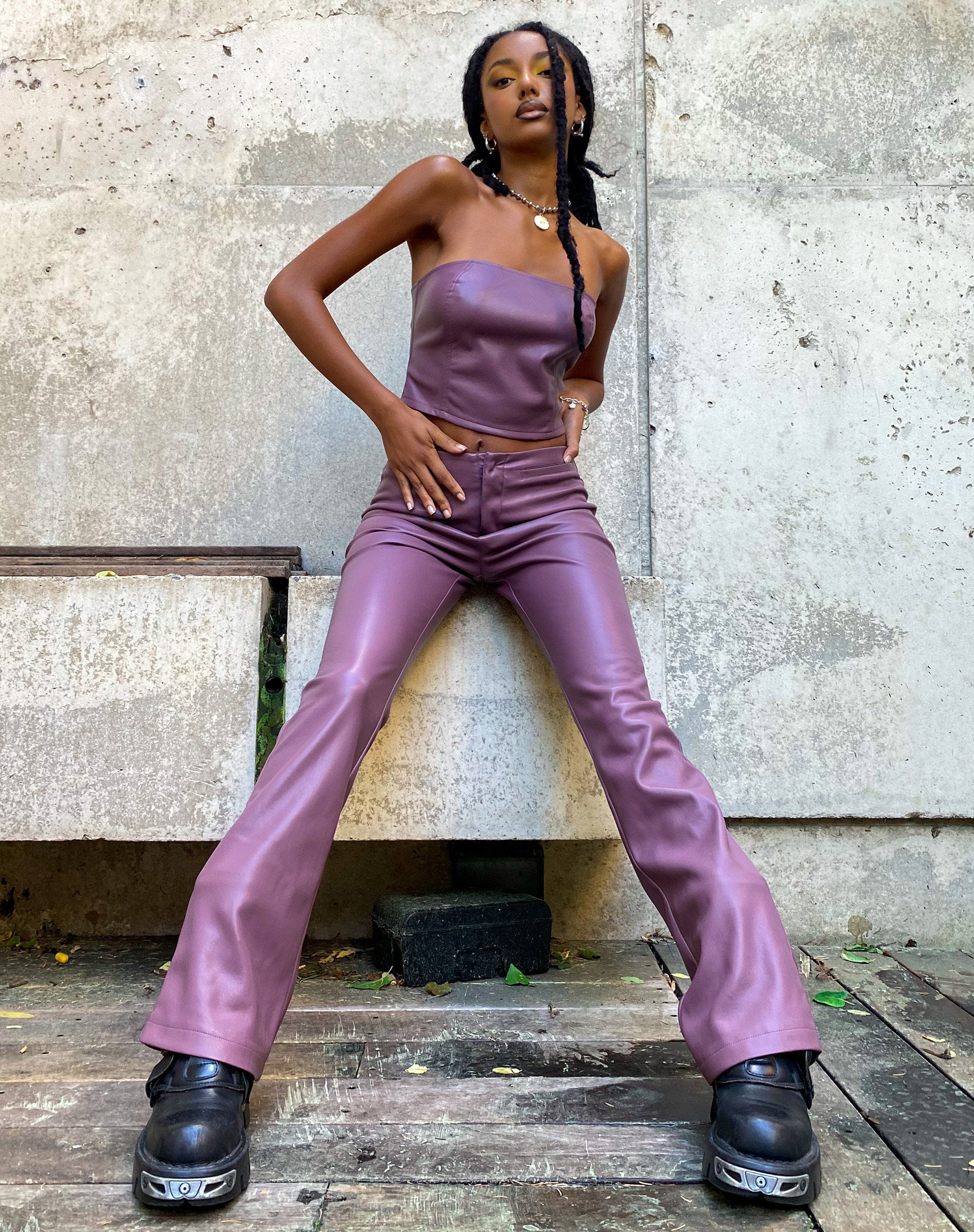 Image de Zalor Flare Trouser in Pu Purple