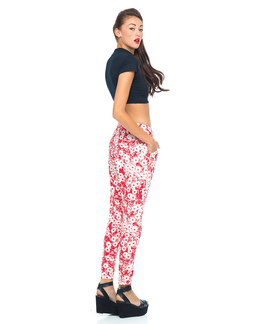Image de Motel Logan Peg Leg Trouser in Xerox Daisy Red