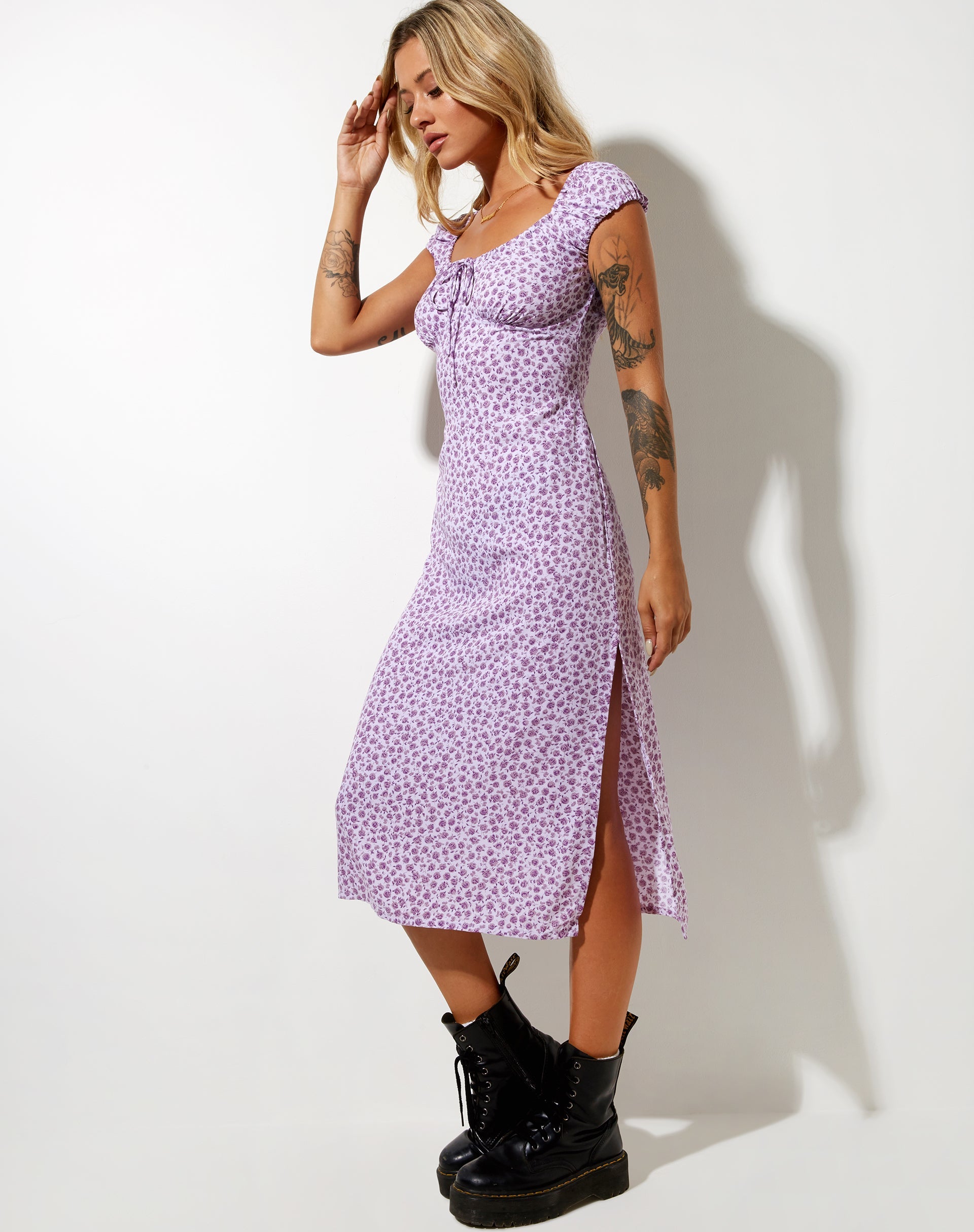Image de Lona Midi Dress in Ditsy Rose Lilac