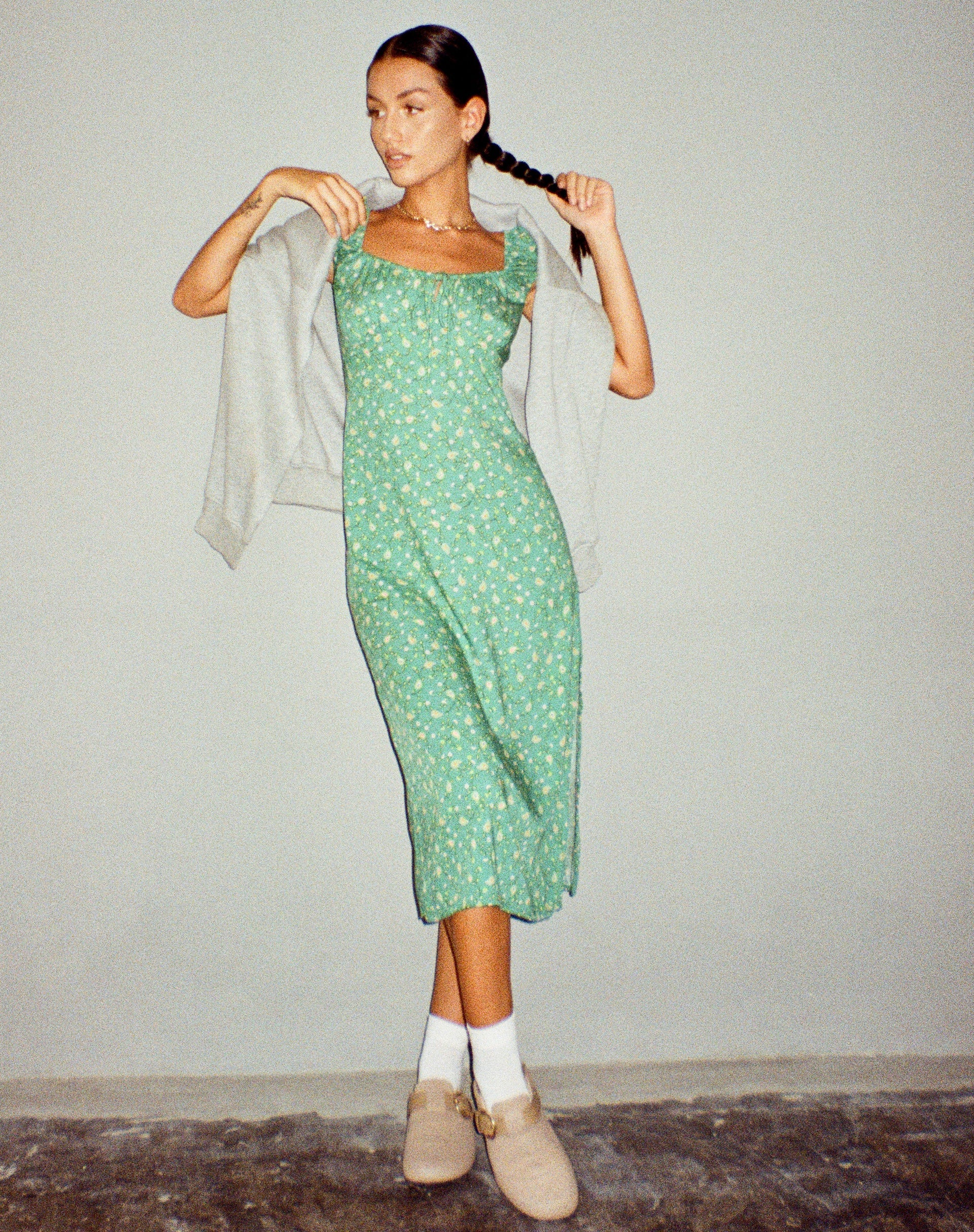 Lona Midi Dress in Paisley Fun Green (robe midi en marguerite)