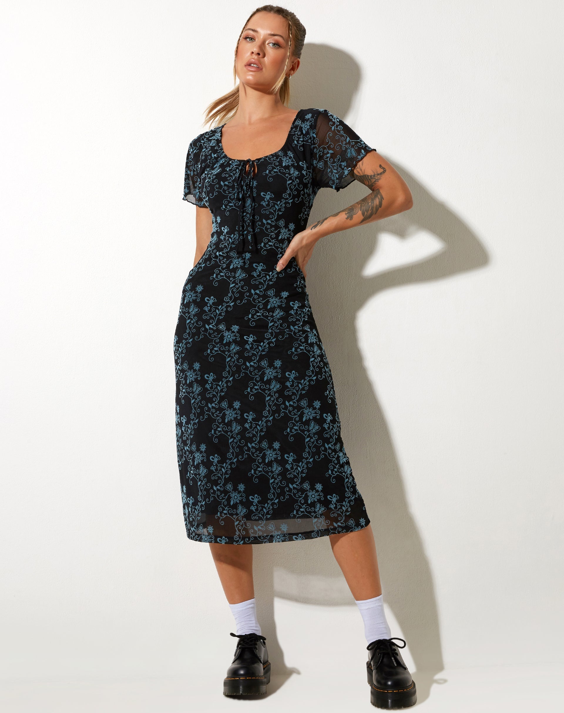 Image de Lorani Midi Dress in Butterfly Vine Flock Blue