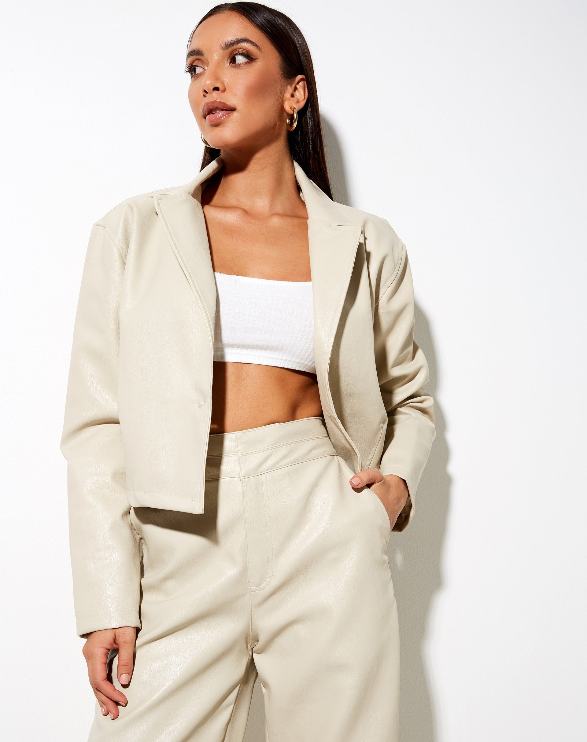 Image de Maja Blazer court en Pu Ecru