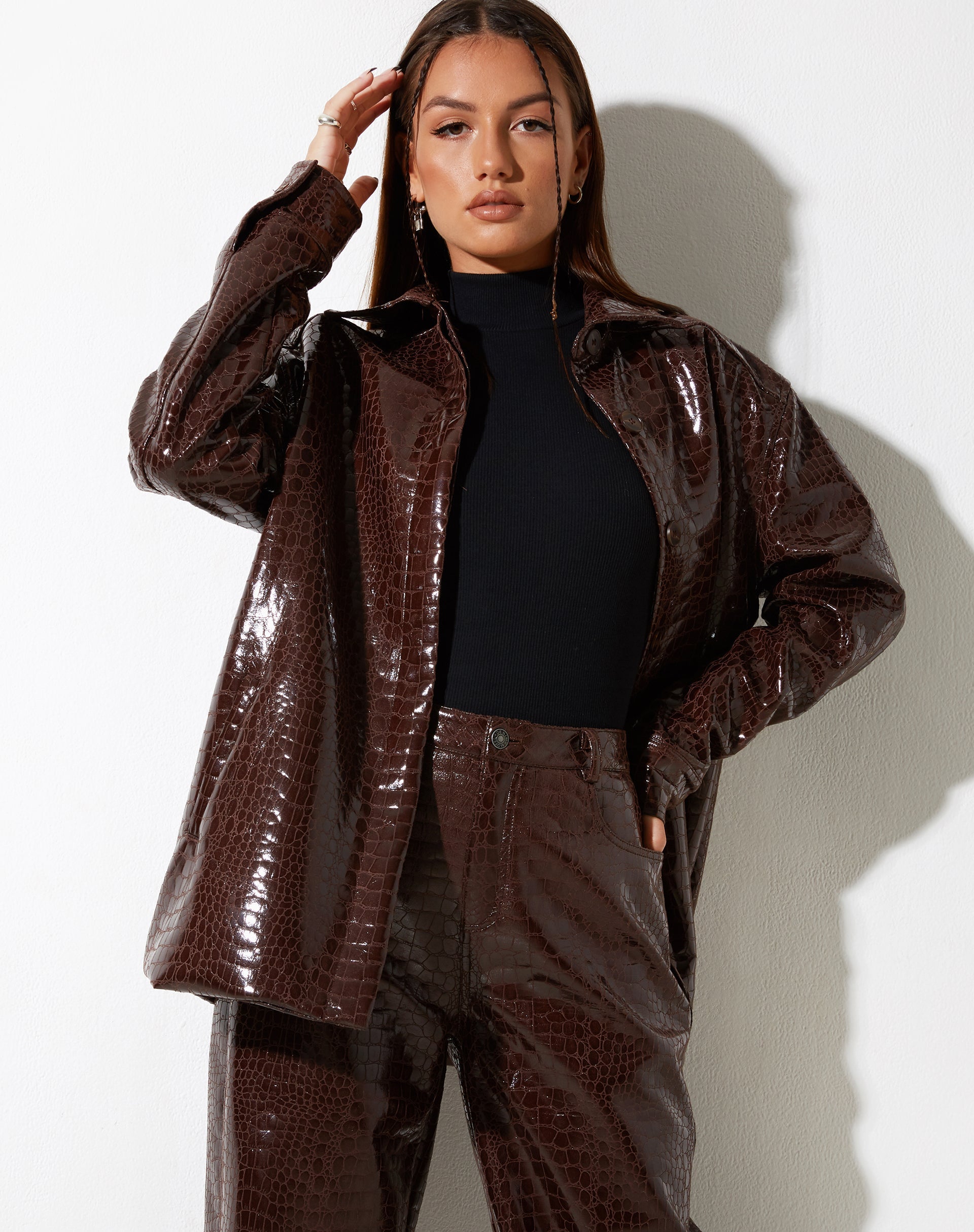 Image de marque de MOTEL X IRIS Pantalon parallèle en Croc PU Marron foncé