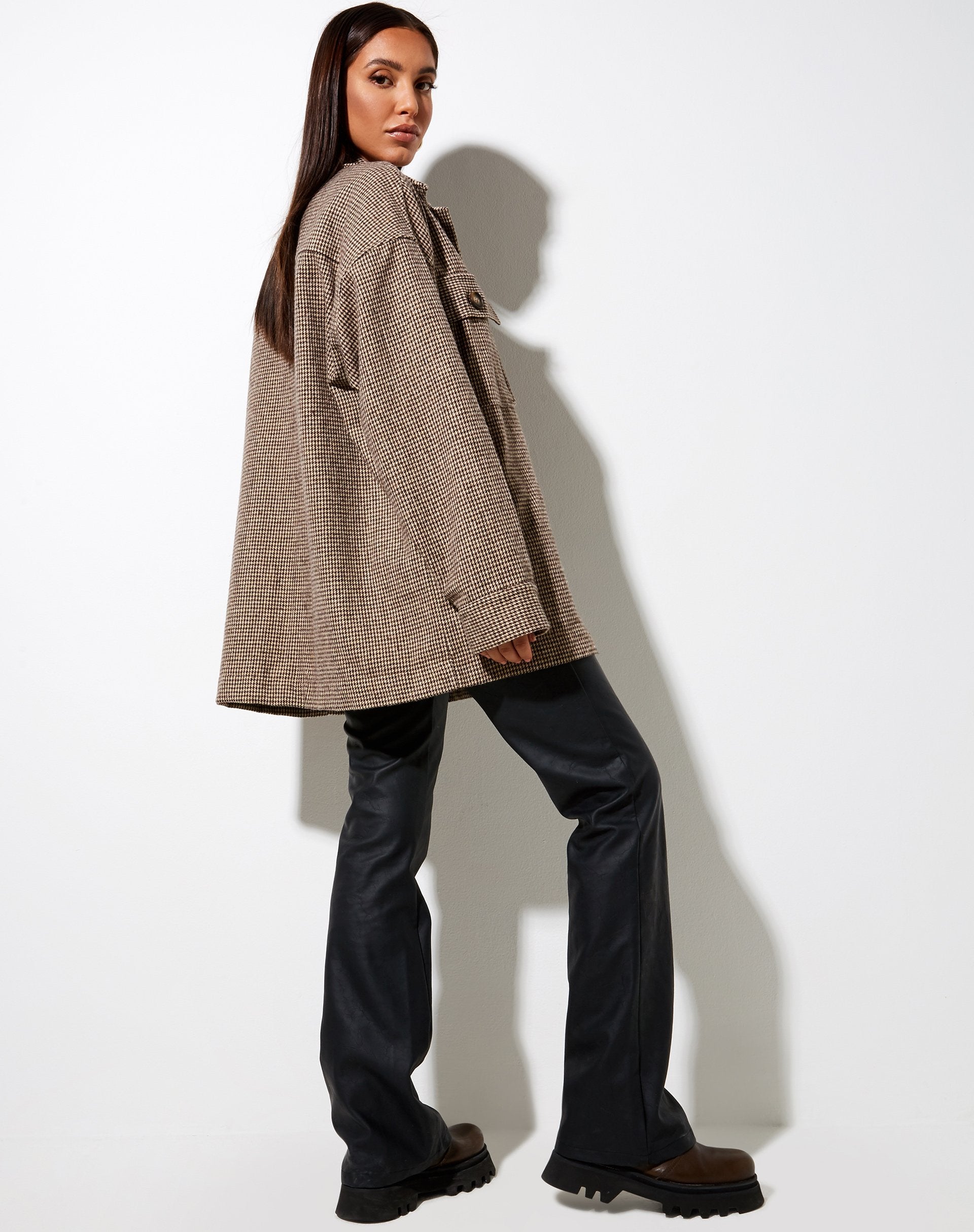 Image de la chemise Marcel en pied-de-poule marron