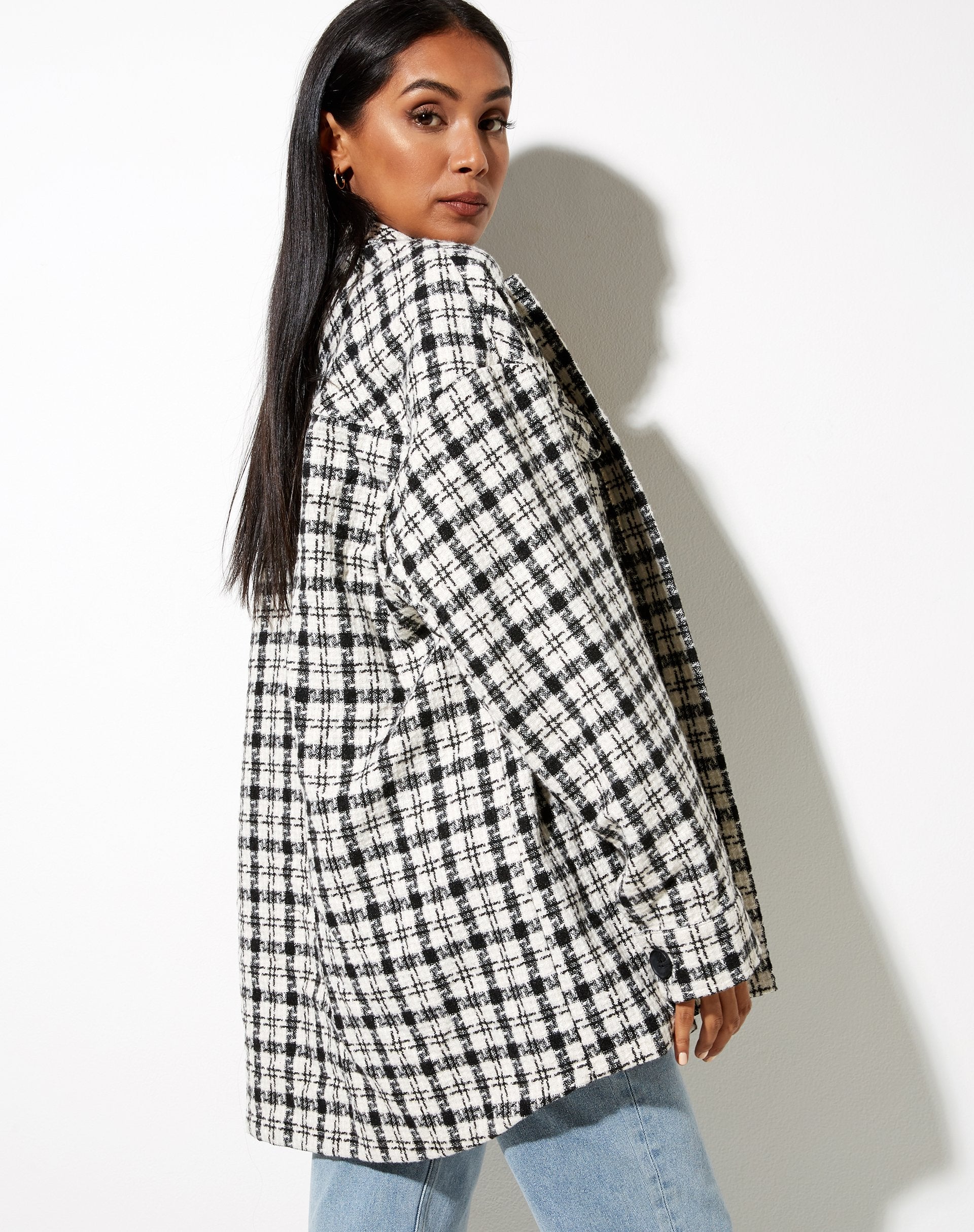 Image de la chemise Marcella à carreaux noirs et blancs