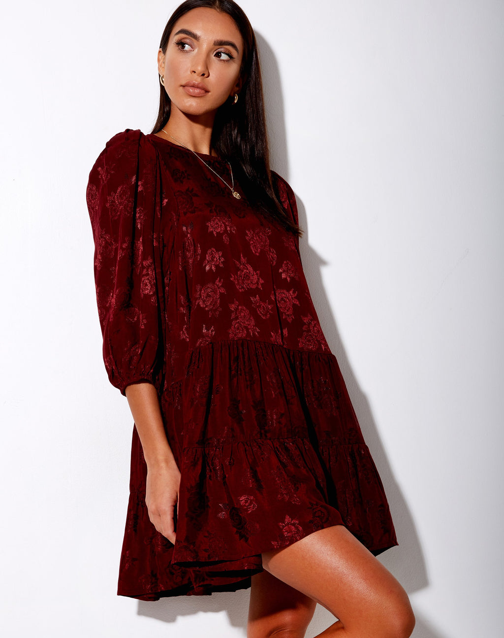 Robe de thé Mareta en satin rose mûrier