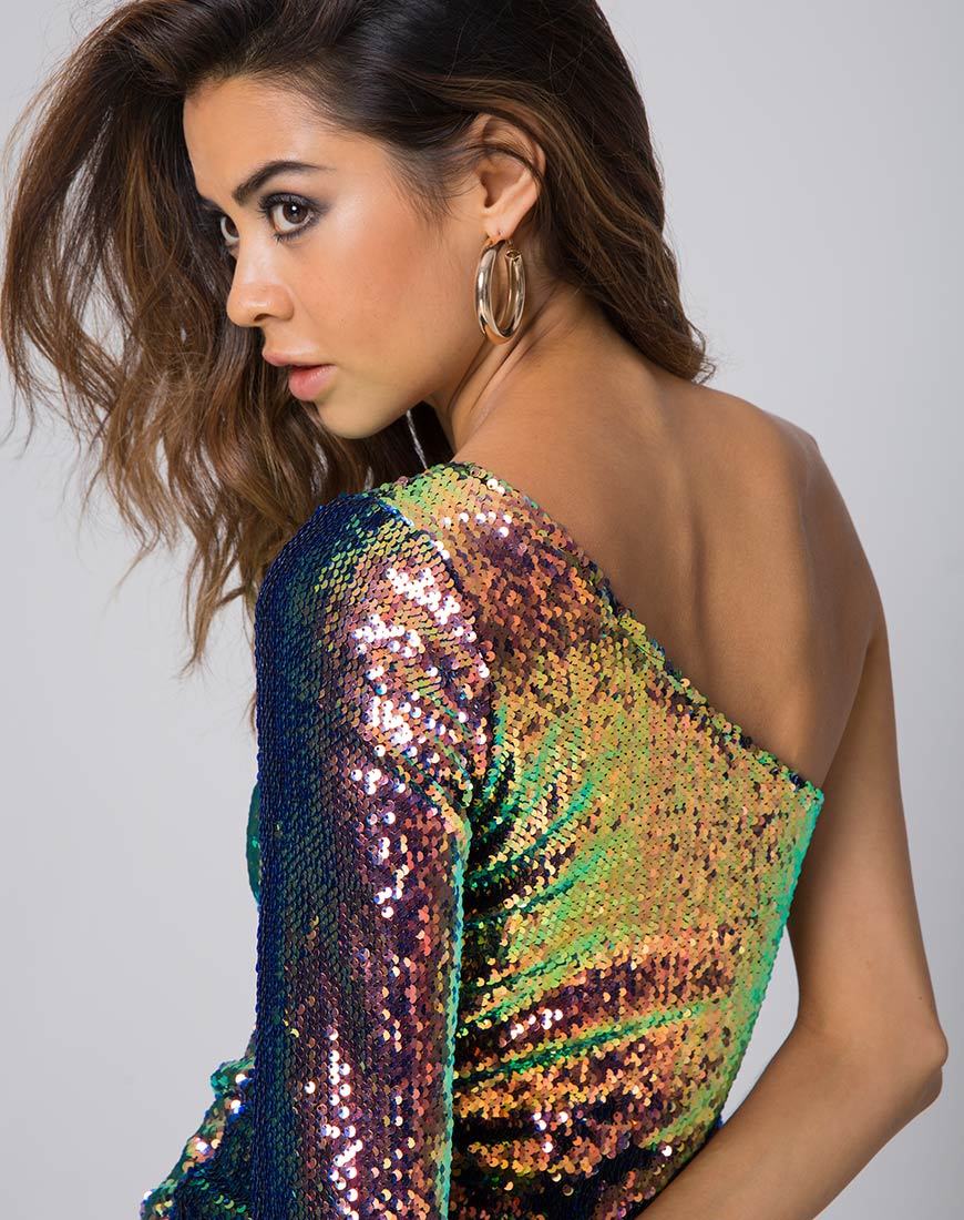 Maria Bodycon Dress in Fishcale Sequin Pink Oil (robe de corps en écailles de poisson à paillettes)