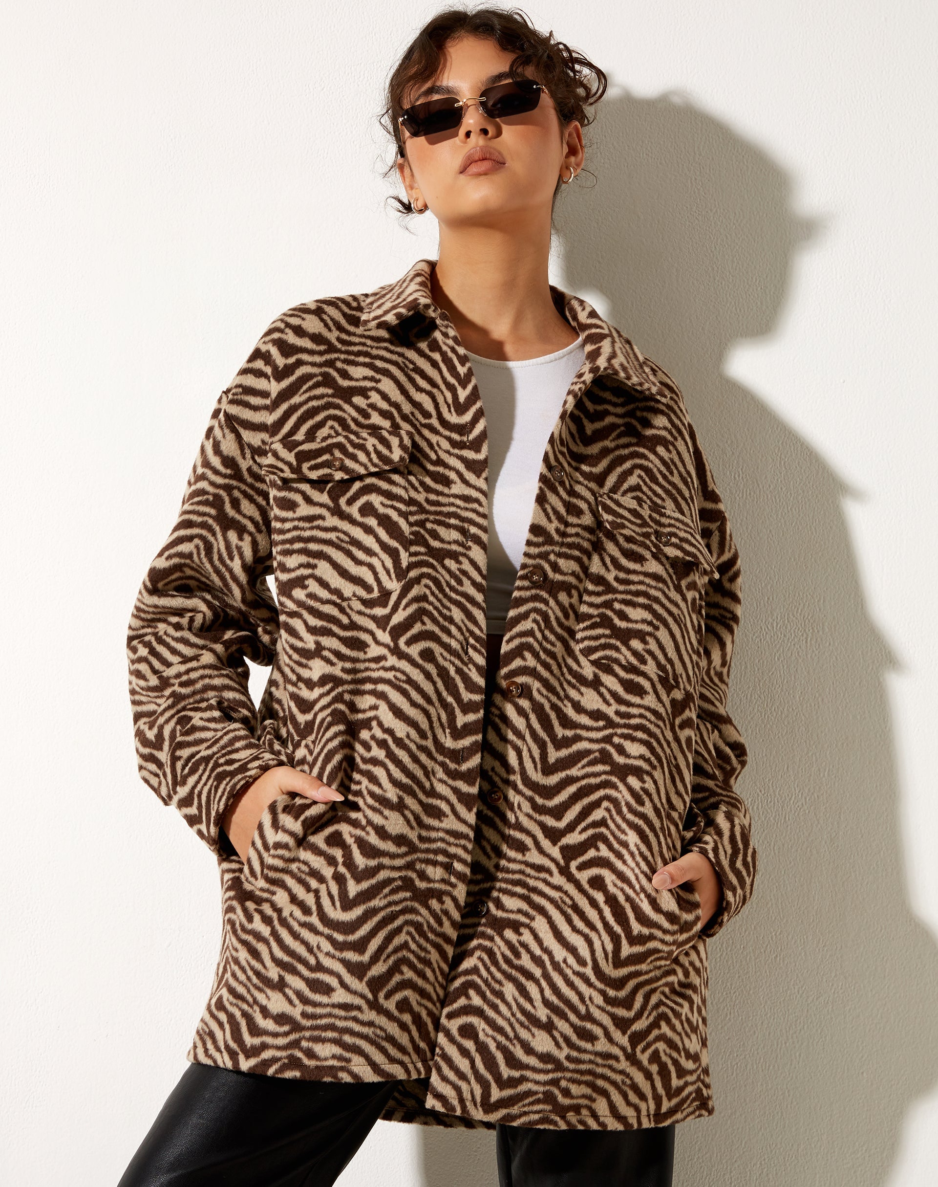 Image de la chemise Medita en brun animal