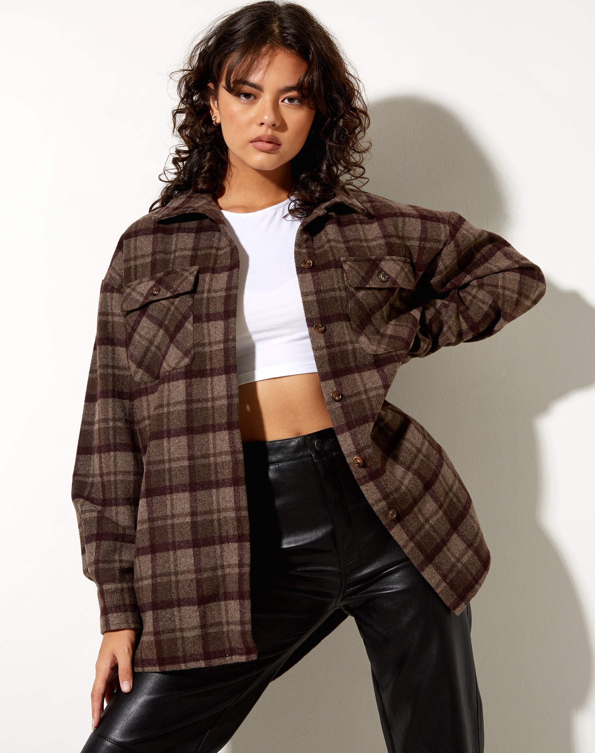 Image de la chemise Medita en marron