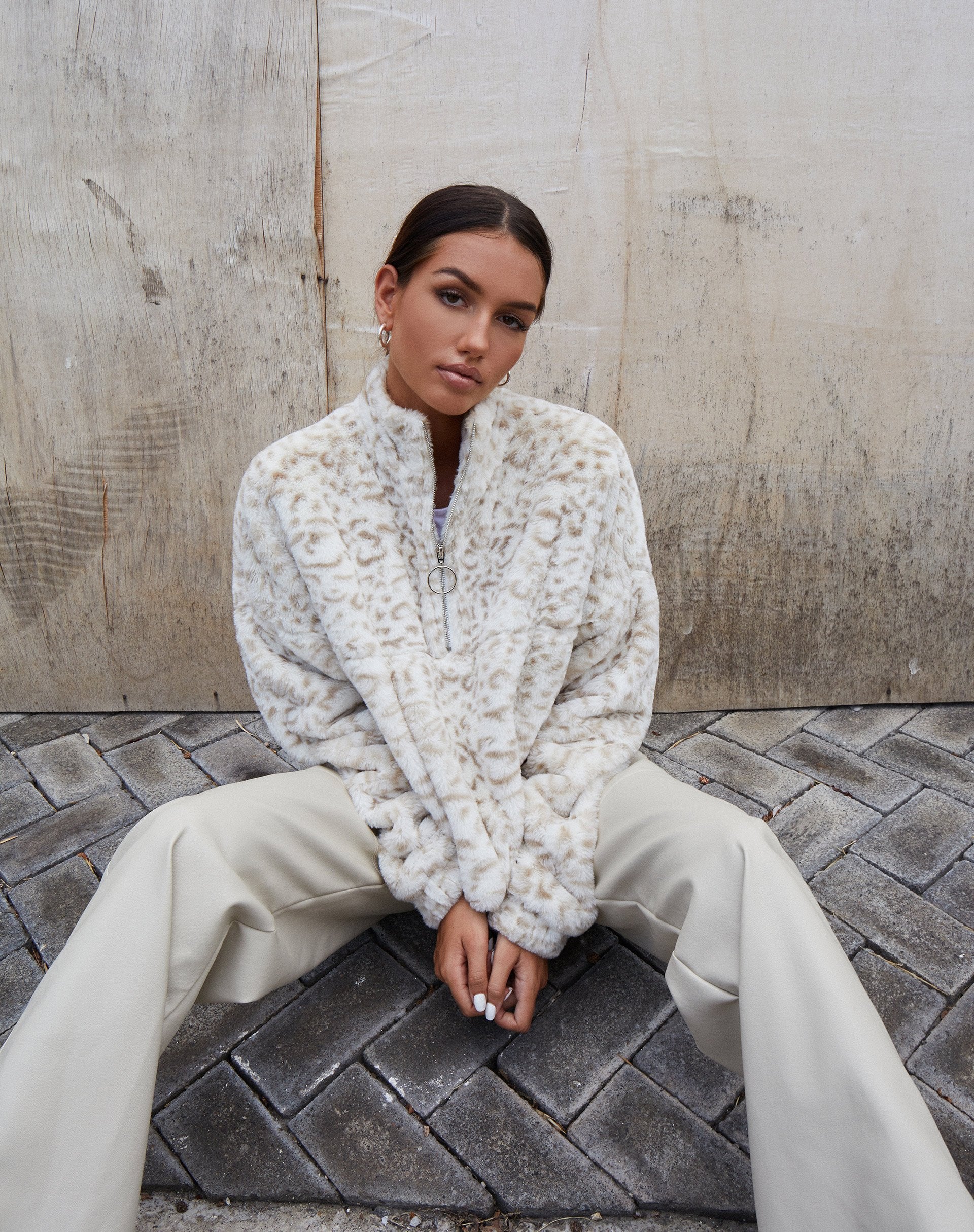Image de Nero Ring Pull Jacket in Animal White and Cream