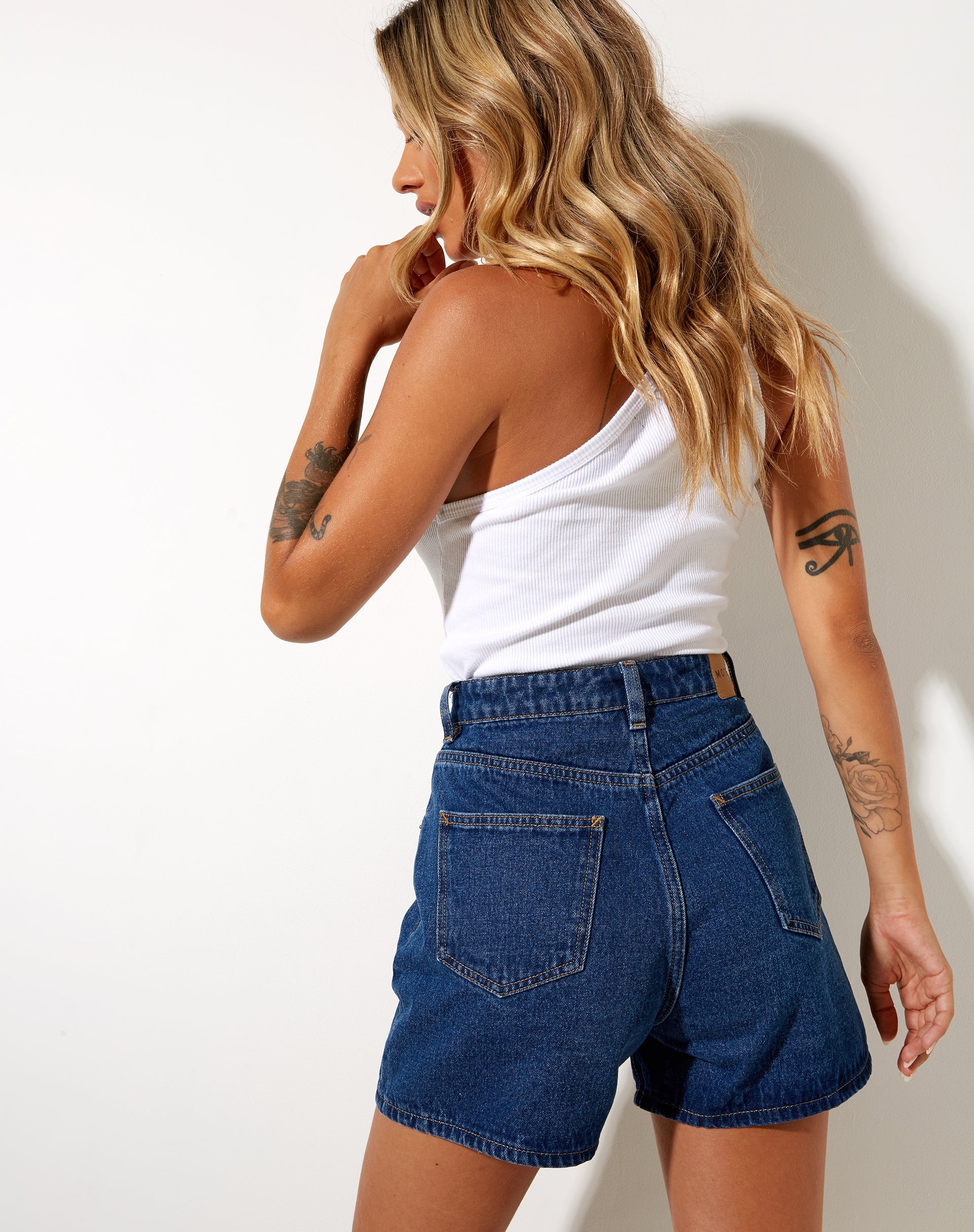 Image de Mom Denim Short in Classic Blue