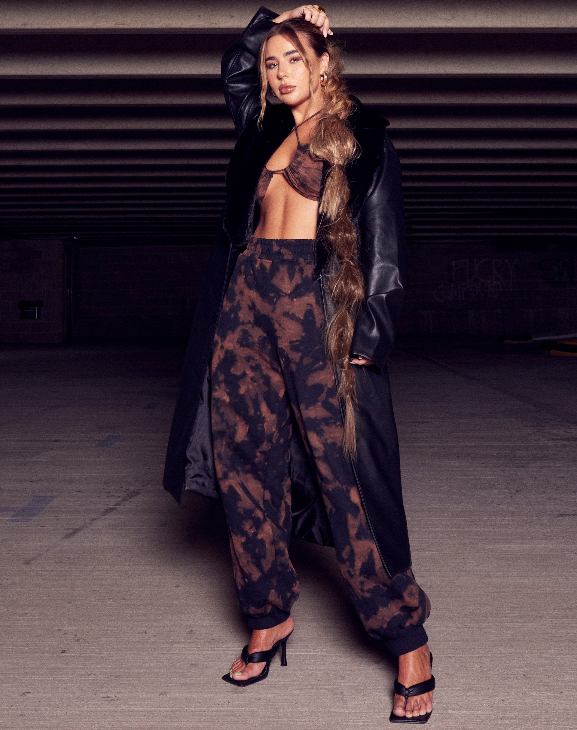 Image de Roider Jogger en noir Rust Tie Dye