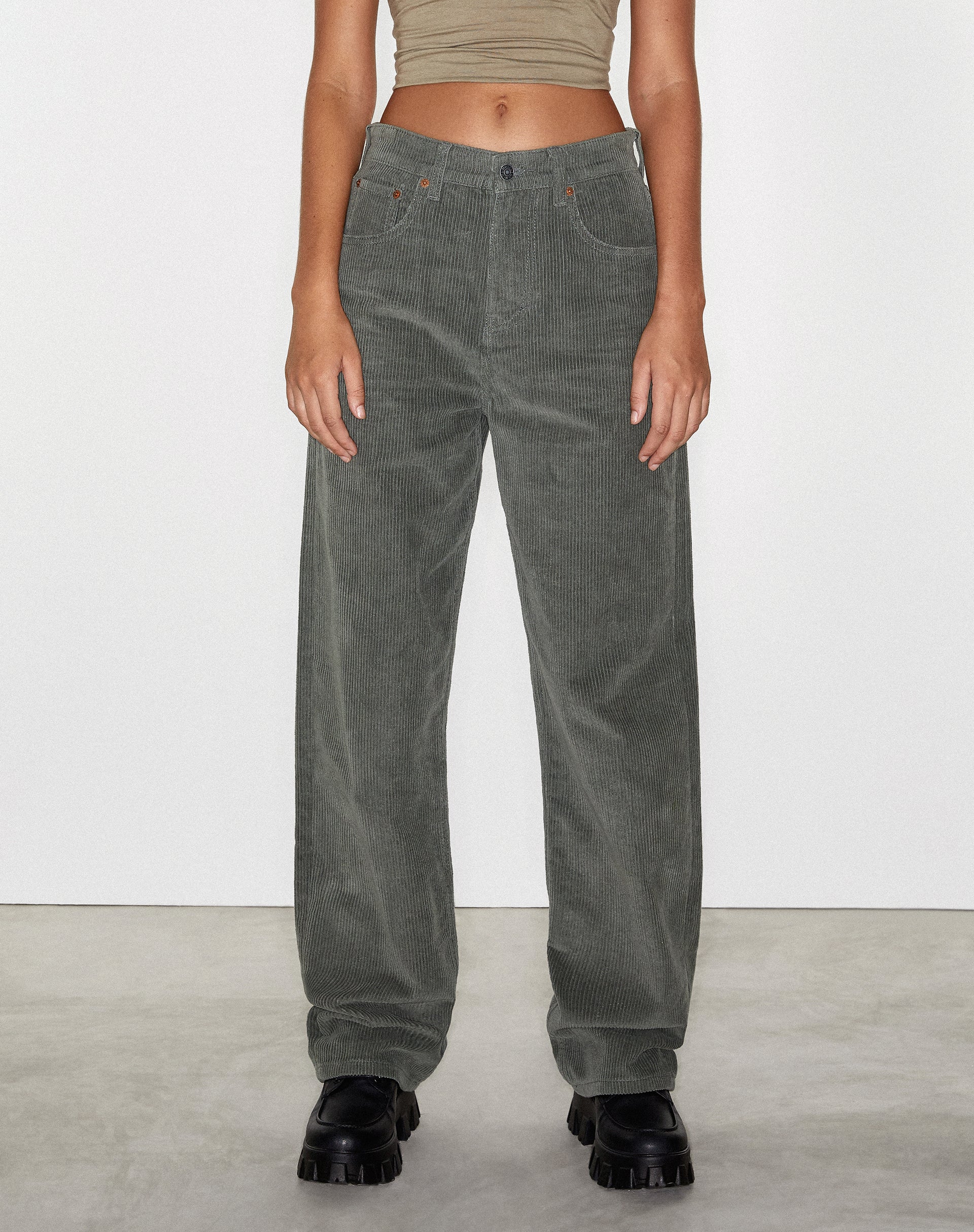 Image de Parallel Jean en Cord Olive
