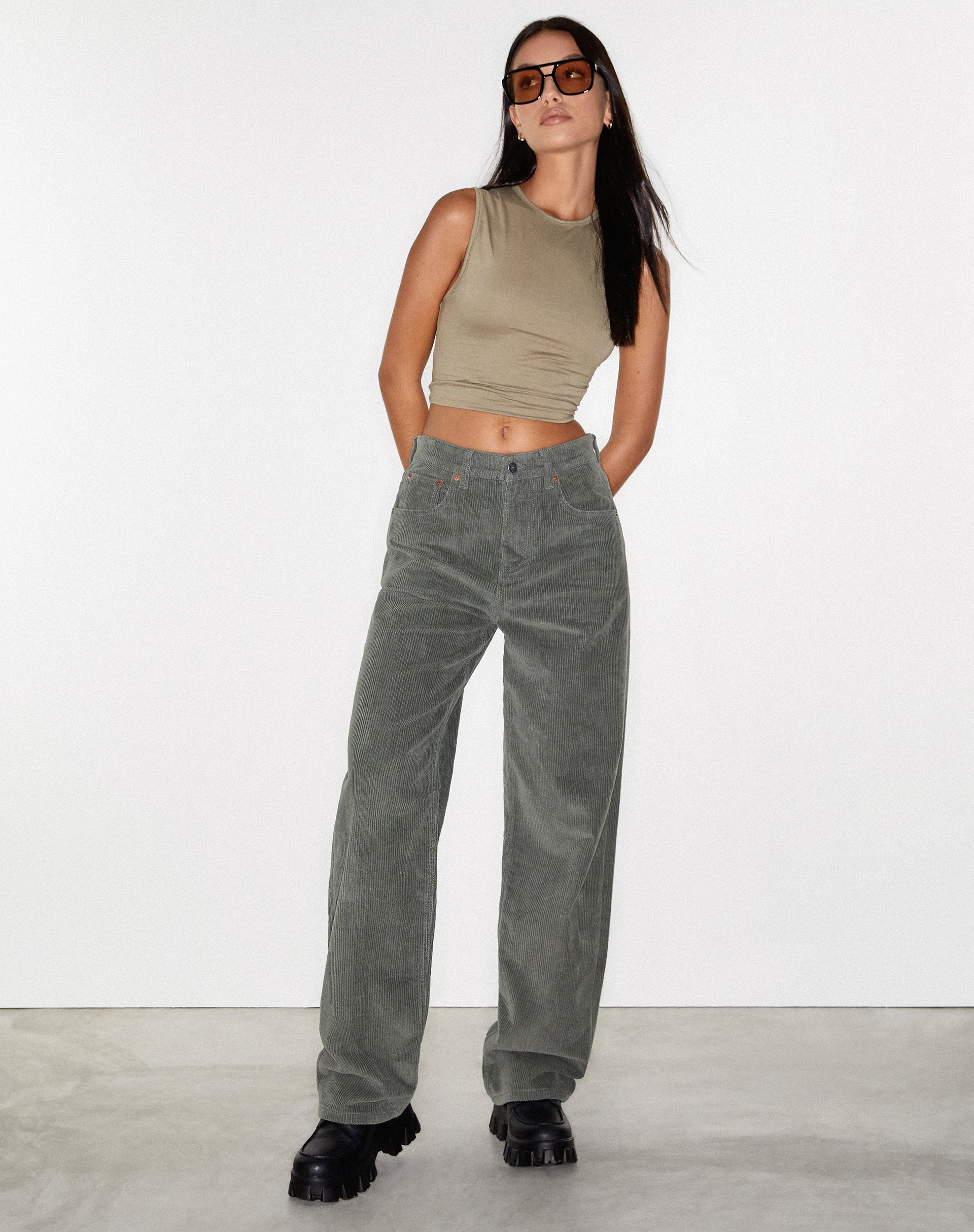 Image de Parallel Jean en Cord Olive