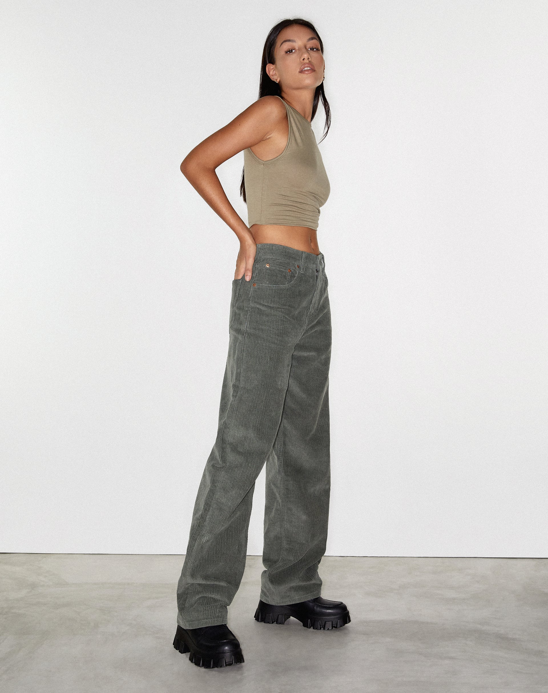 Image de Parallel Jean en Cord Olive