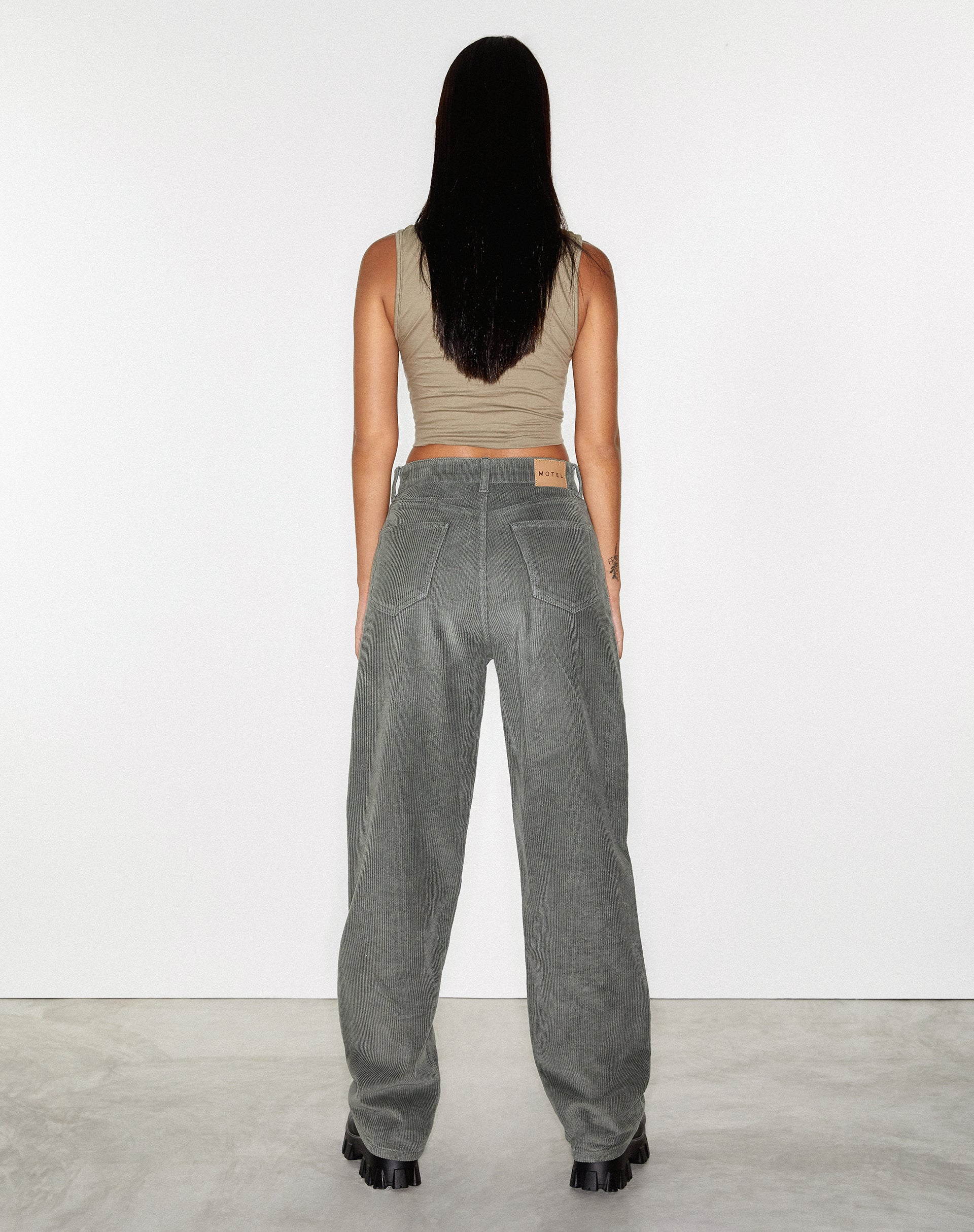 Image de Parallel Jean en Cord Olive