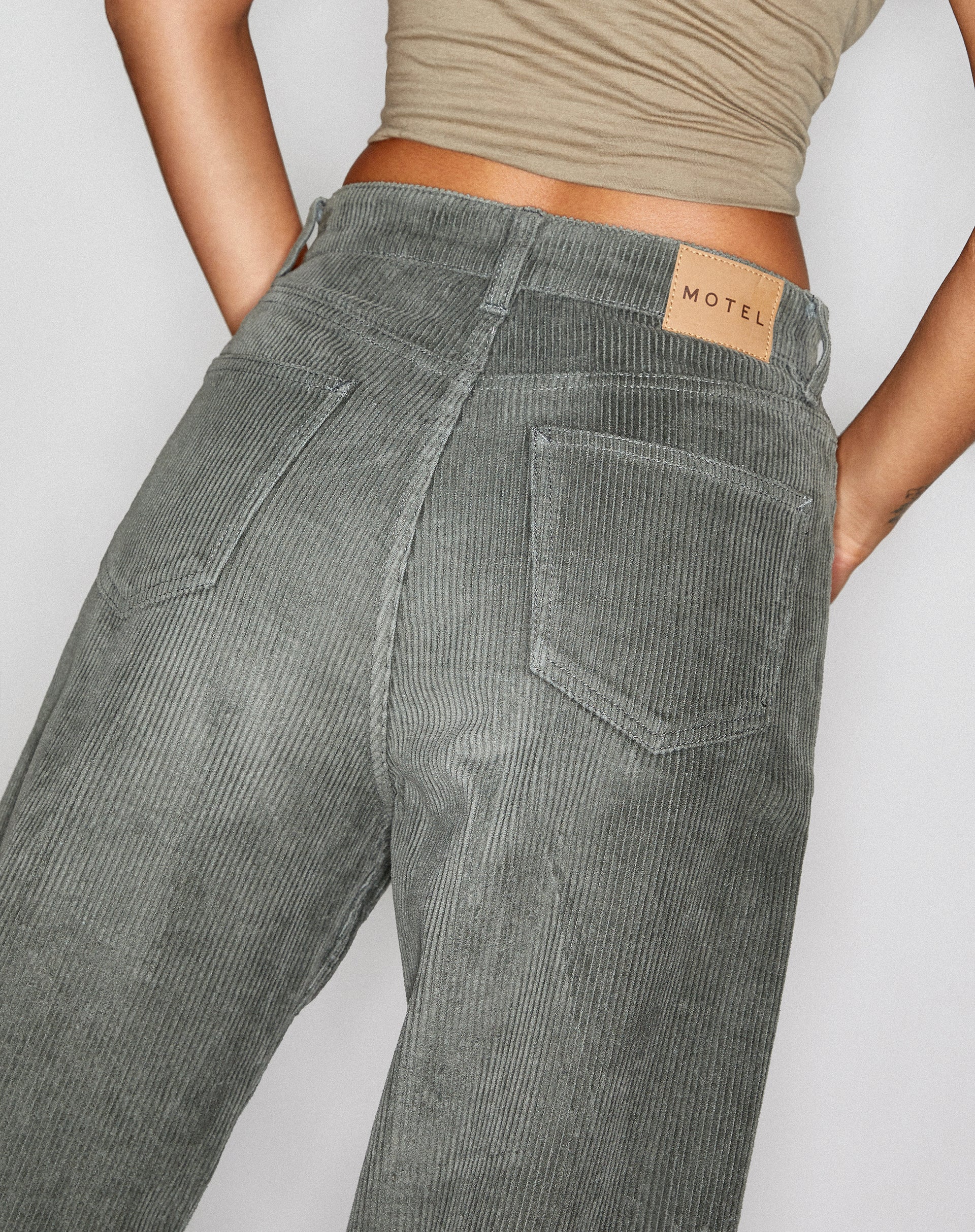 Image de Parallel Jean en Cord Olive