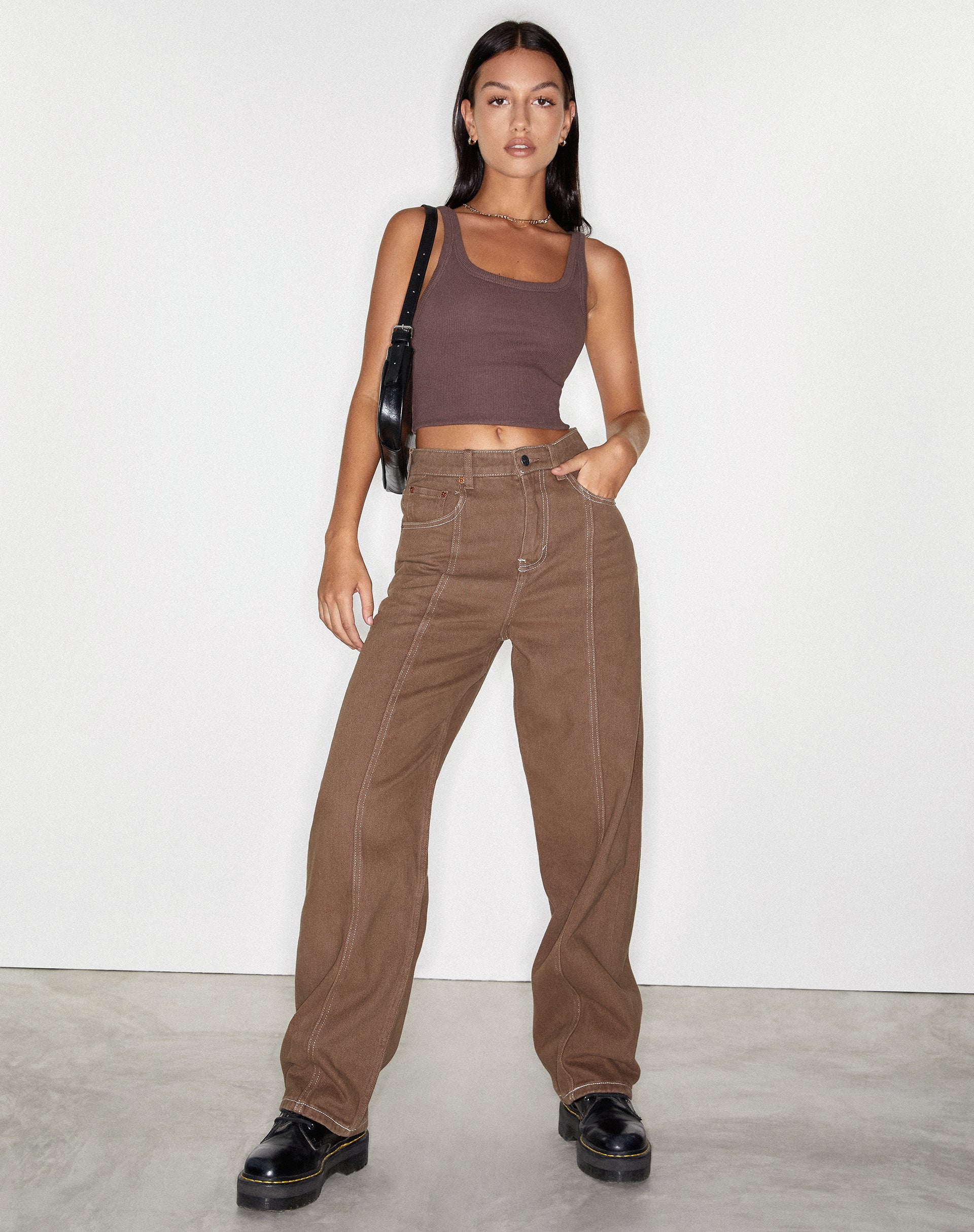 Image de Seam Parallel Jeans en brun riche