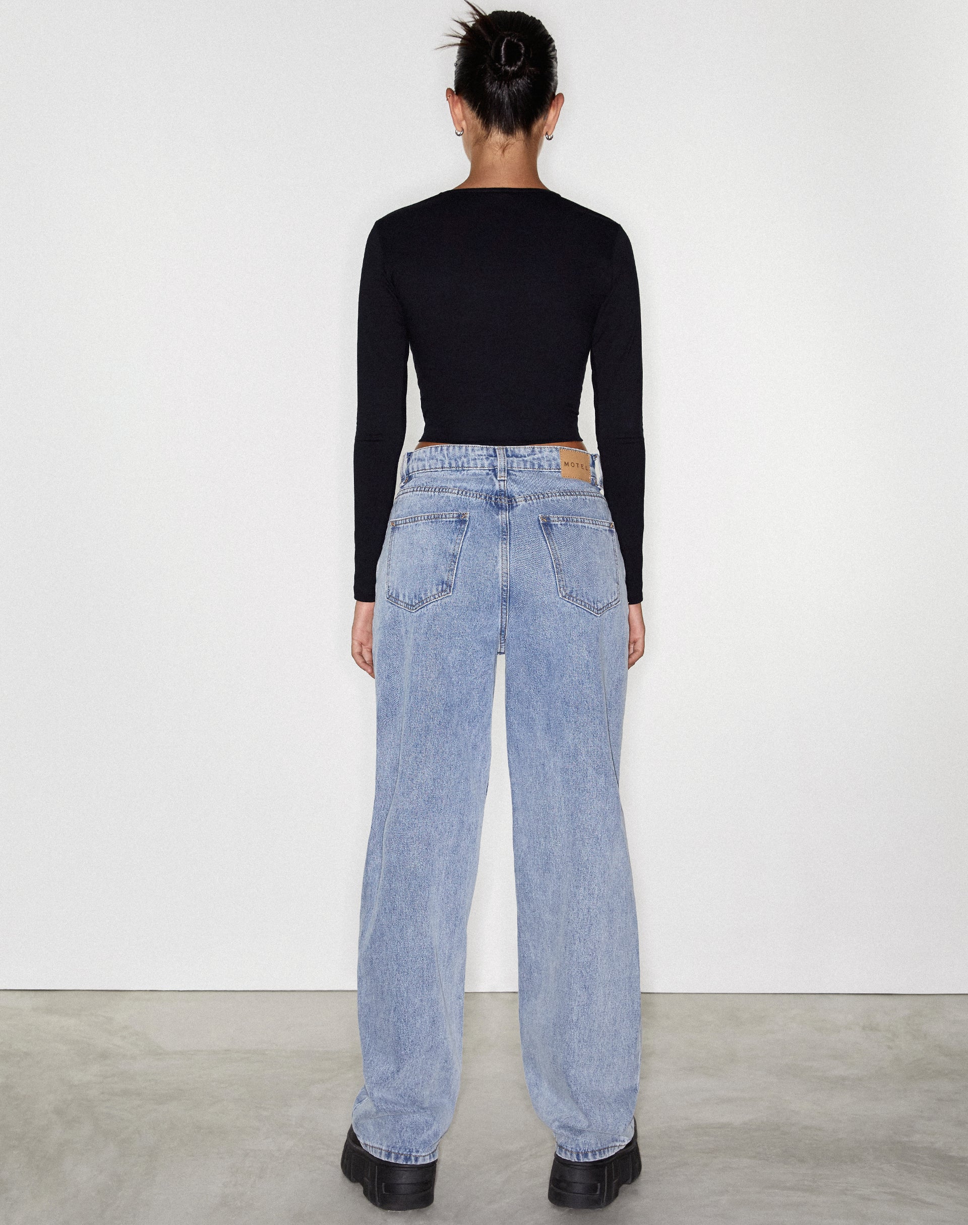image de Rips Parallel Jean in Light Wash