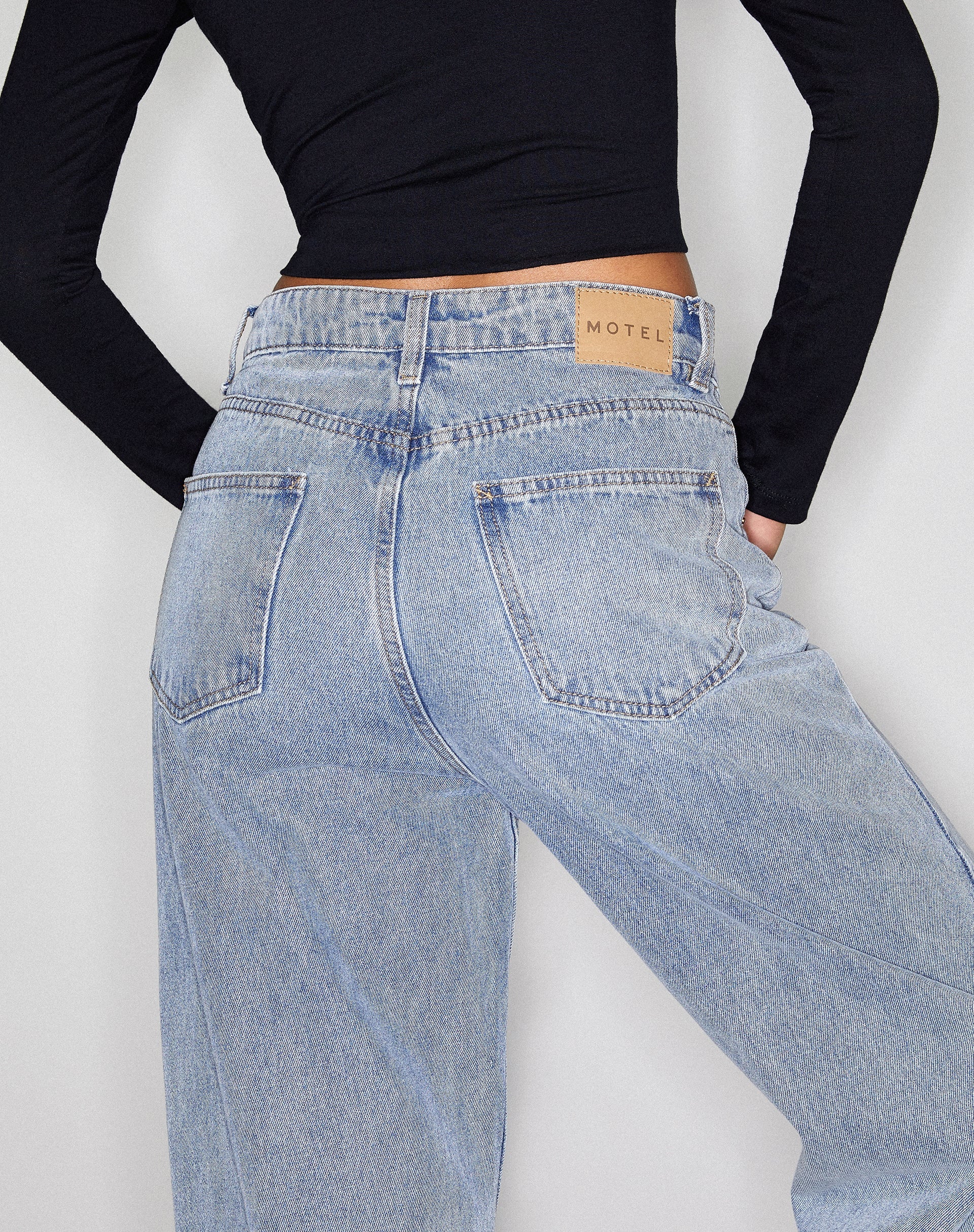 image de Rips Parallel Jean in Light Wash