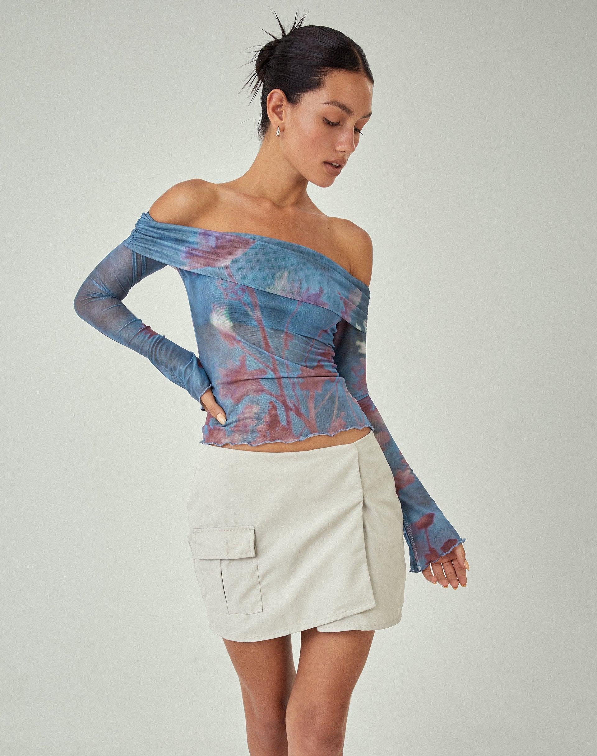 Image de MOTEL X JACQUIE Rhory Mini jupe cargo en avoine