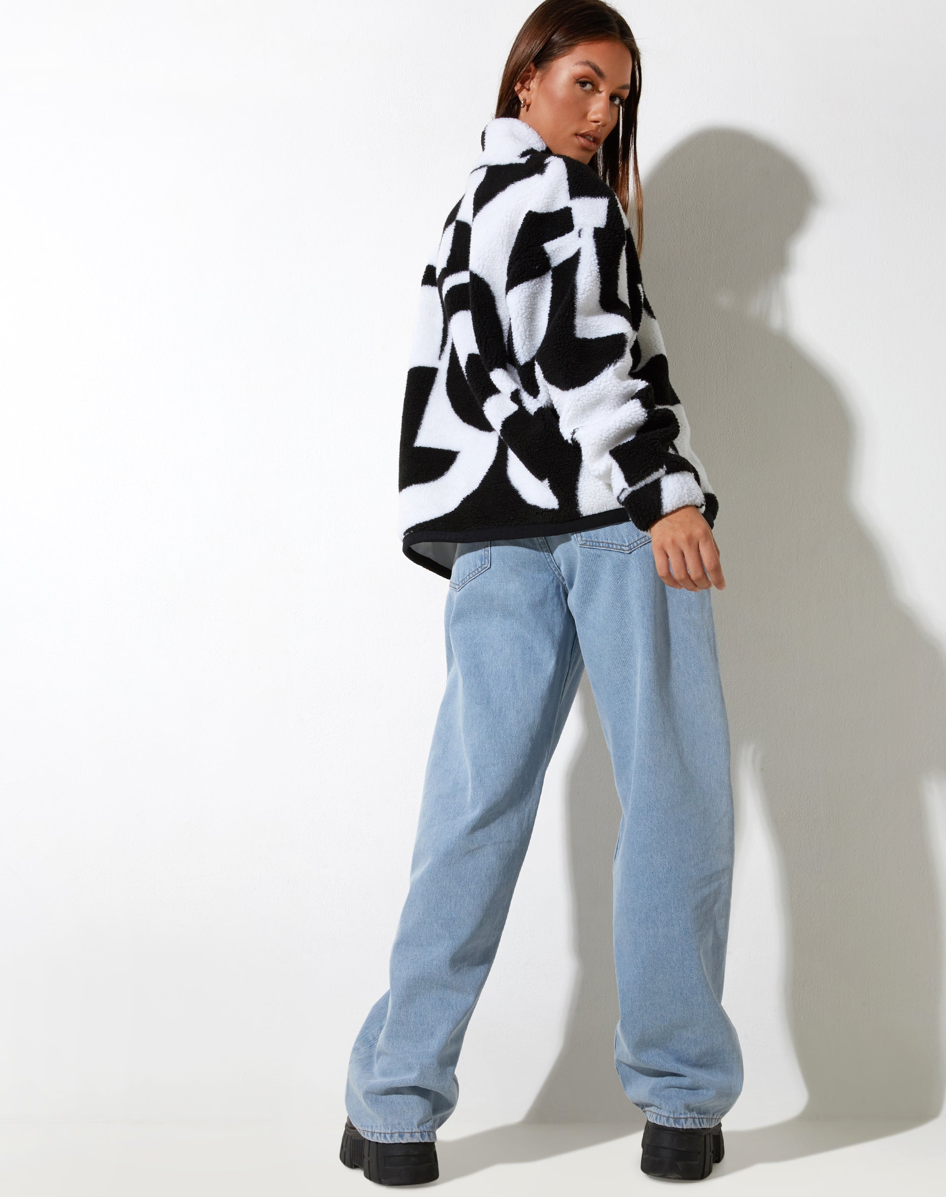 Veste Naira en Geo Black and White