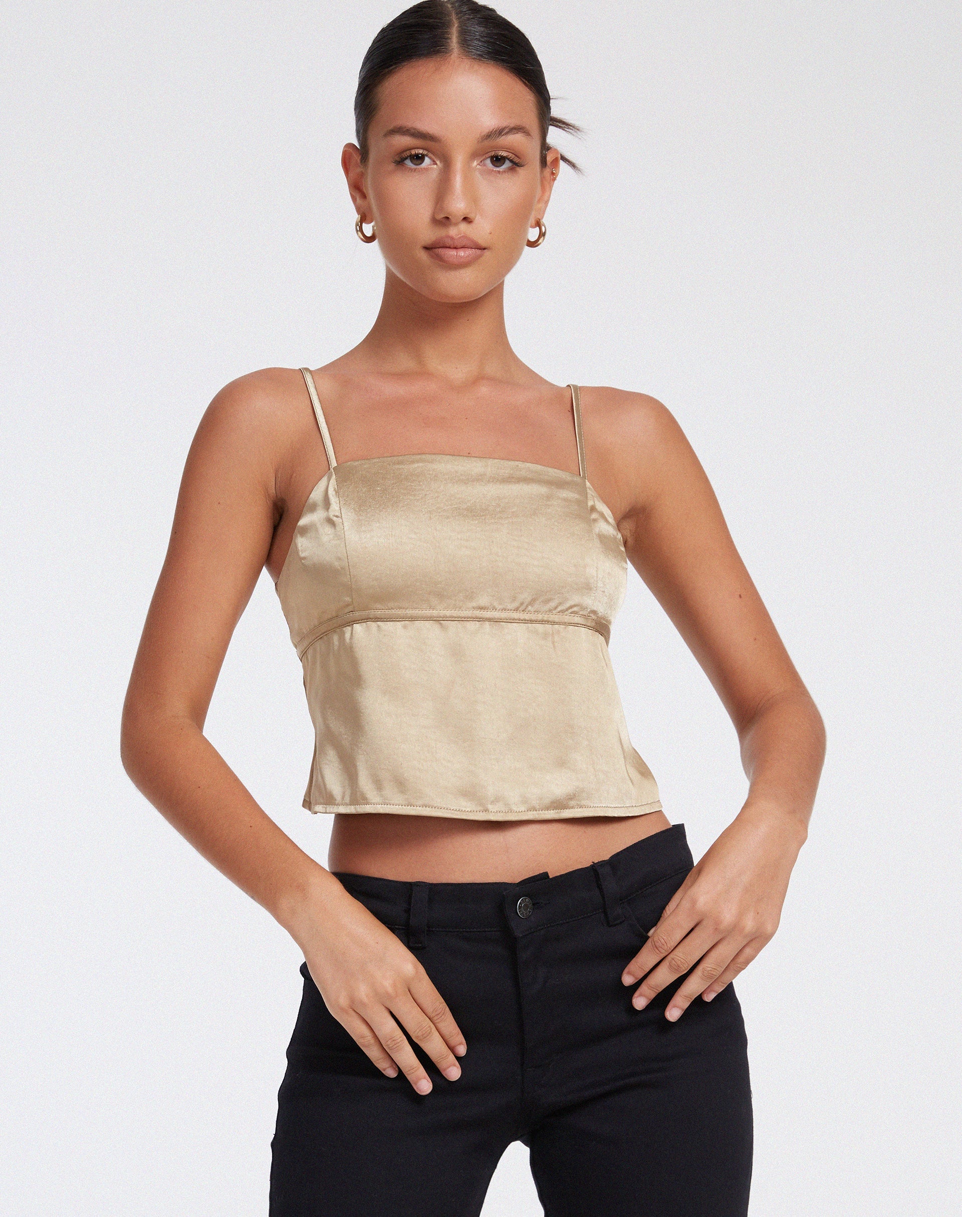 image de Nandina Top en Satin Olive Gold
