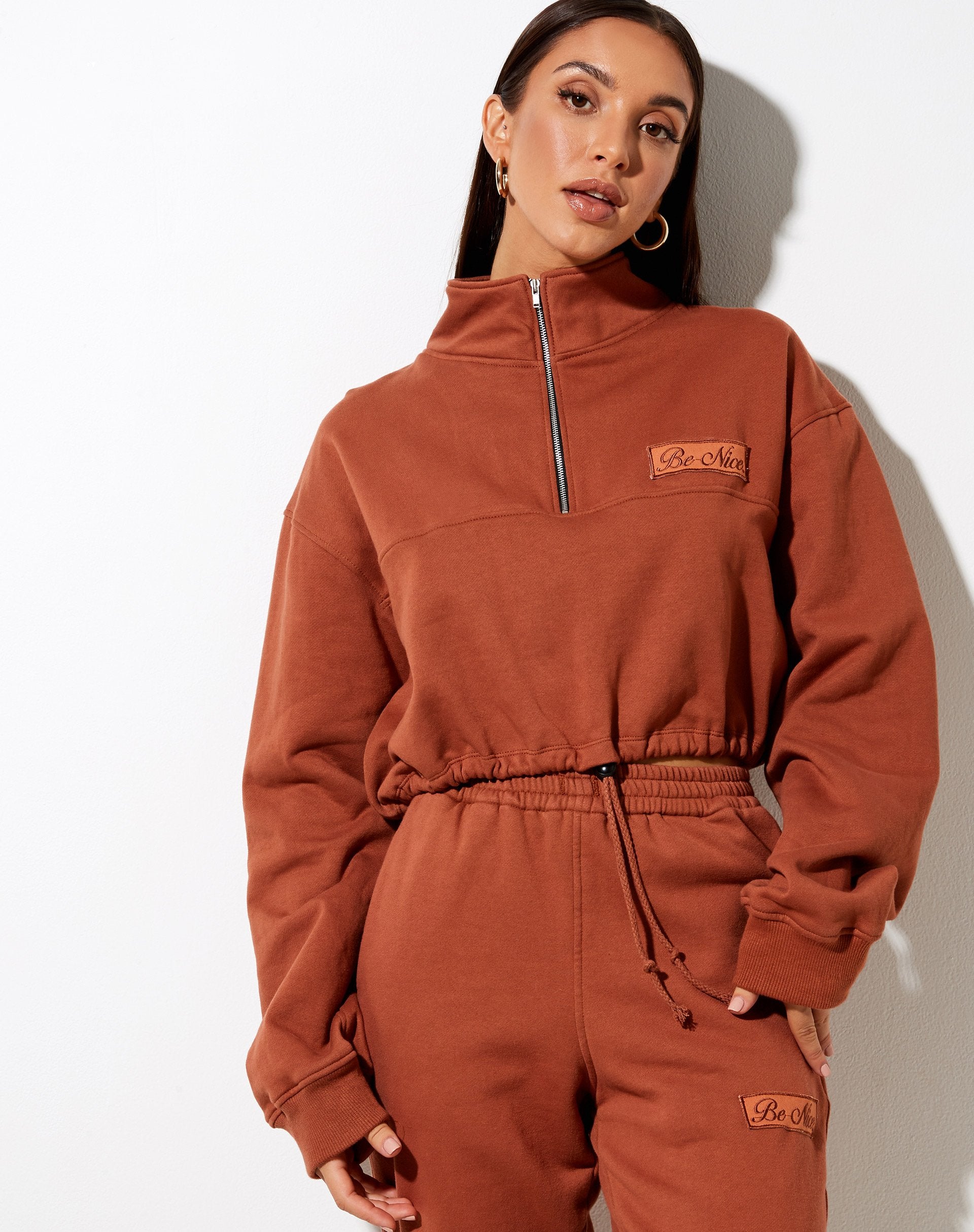 Image de Nar Zip Bungee Jumper in Burnt Brick Be Nice Label Embro