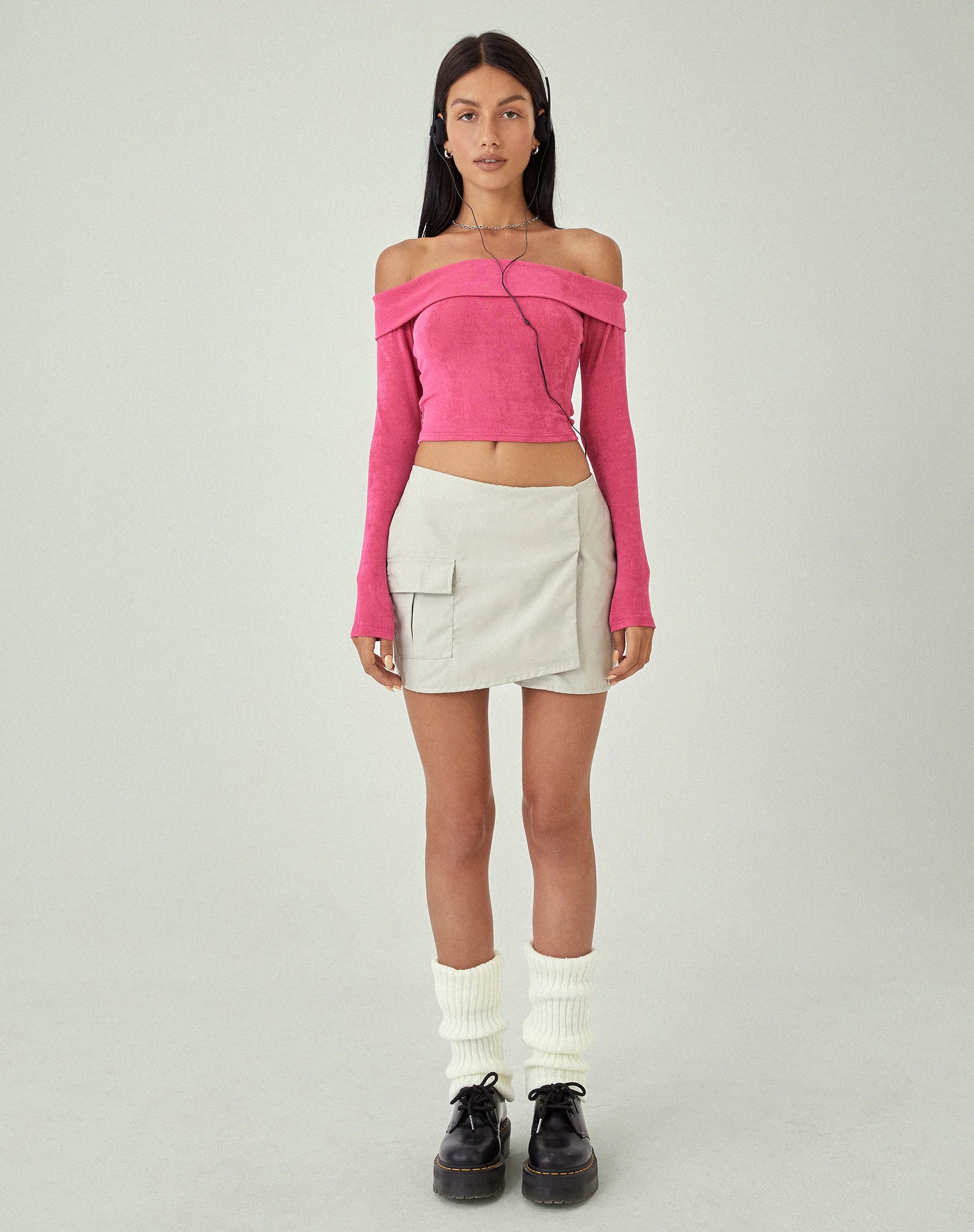 Image de MOTEL X JACQUIE Nasari Bardot Crop Top in Magenta
