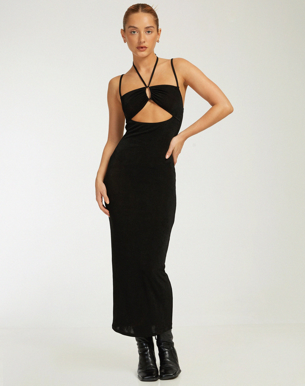 Robe longue à découpes Nayara en noir