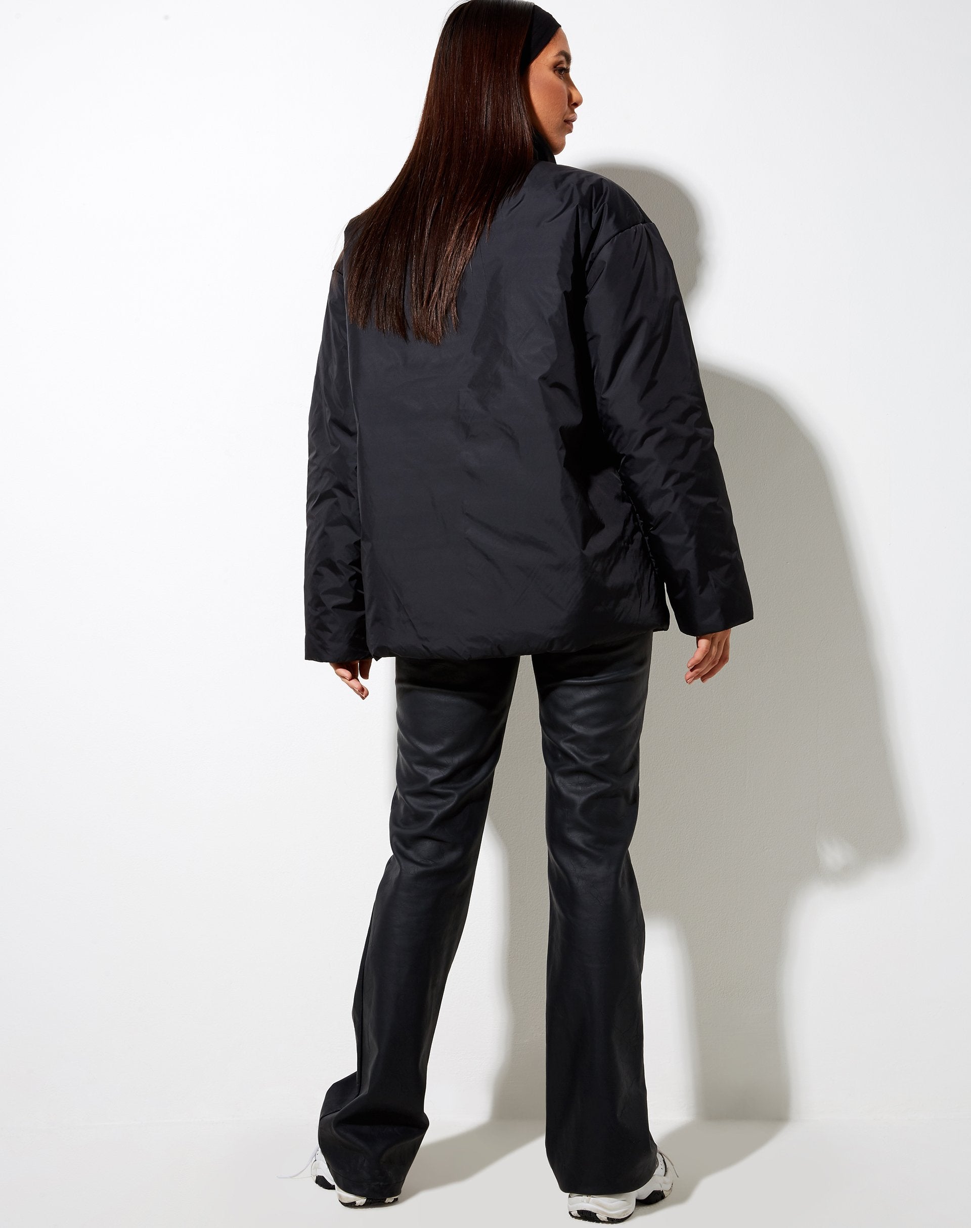 Image de la veste Nemal en noir Angel Energy Label