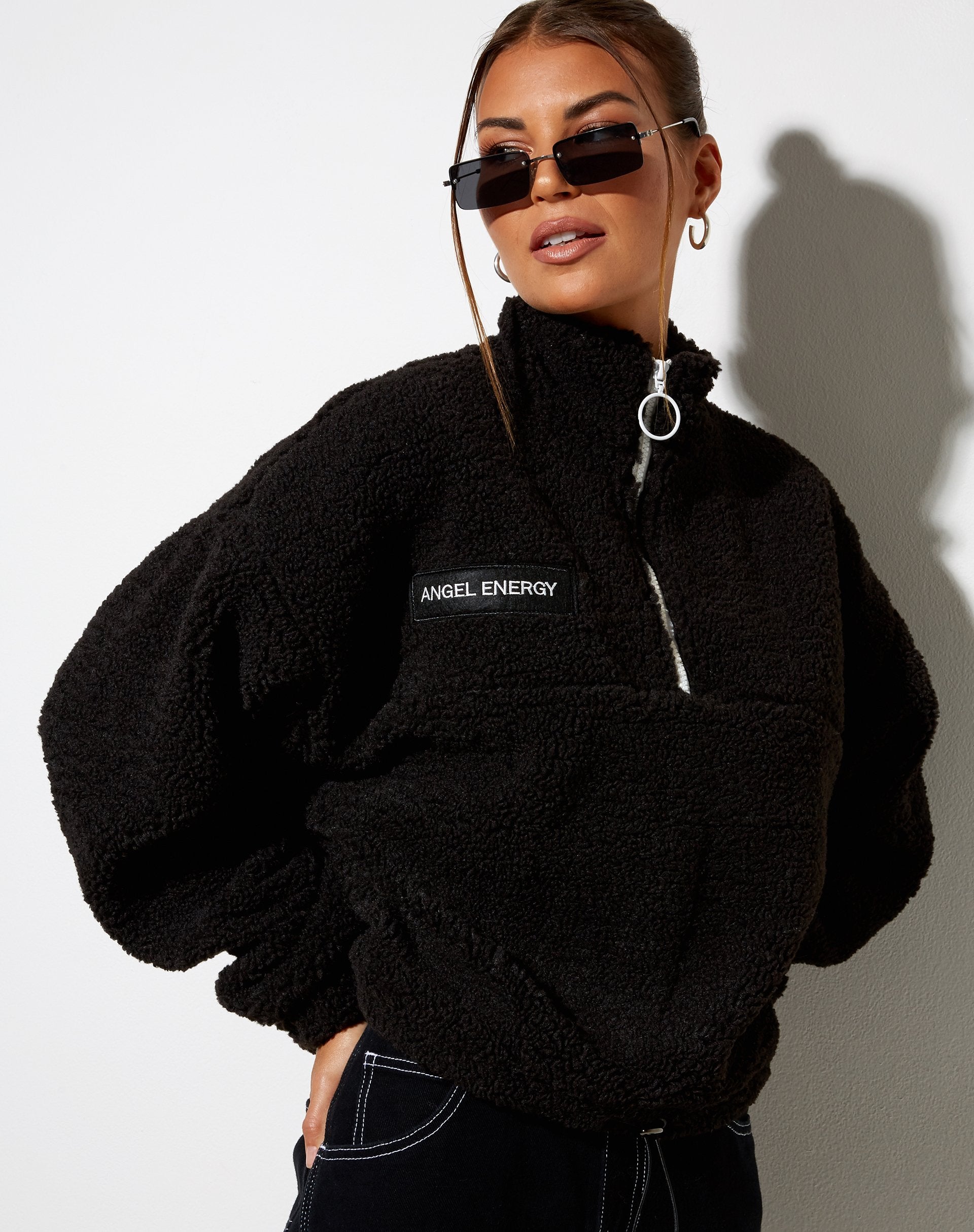 Image de Nero Jumper en Borg Black Angel Energy Label