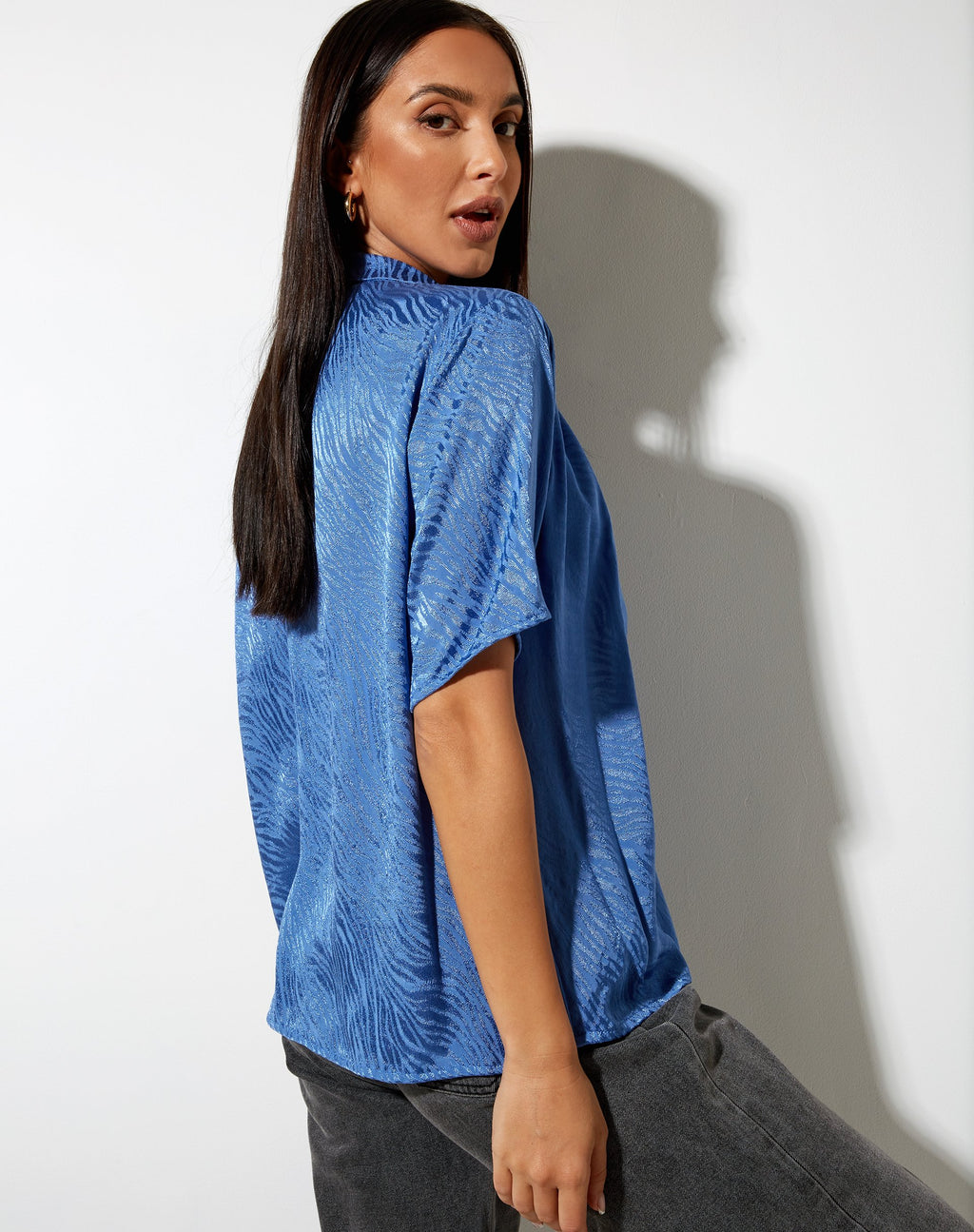Chemise Nikra en satin Zebra Blue Bonnet