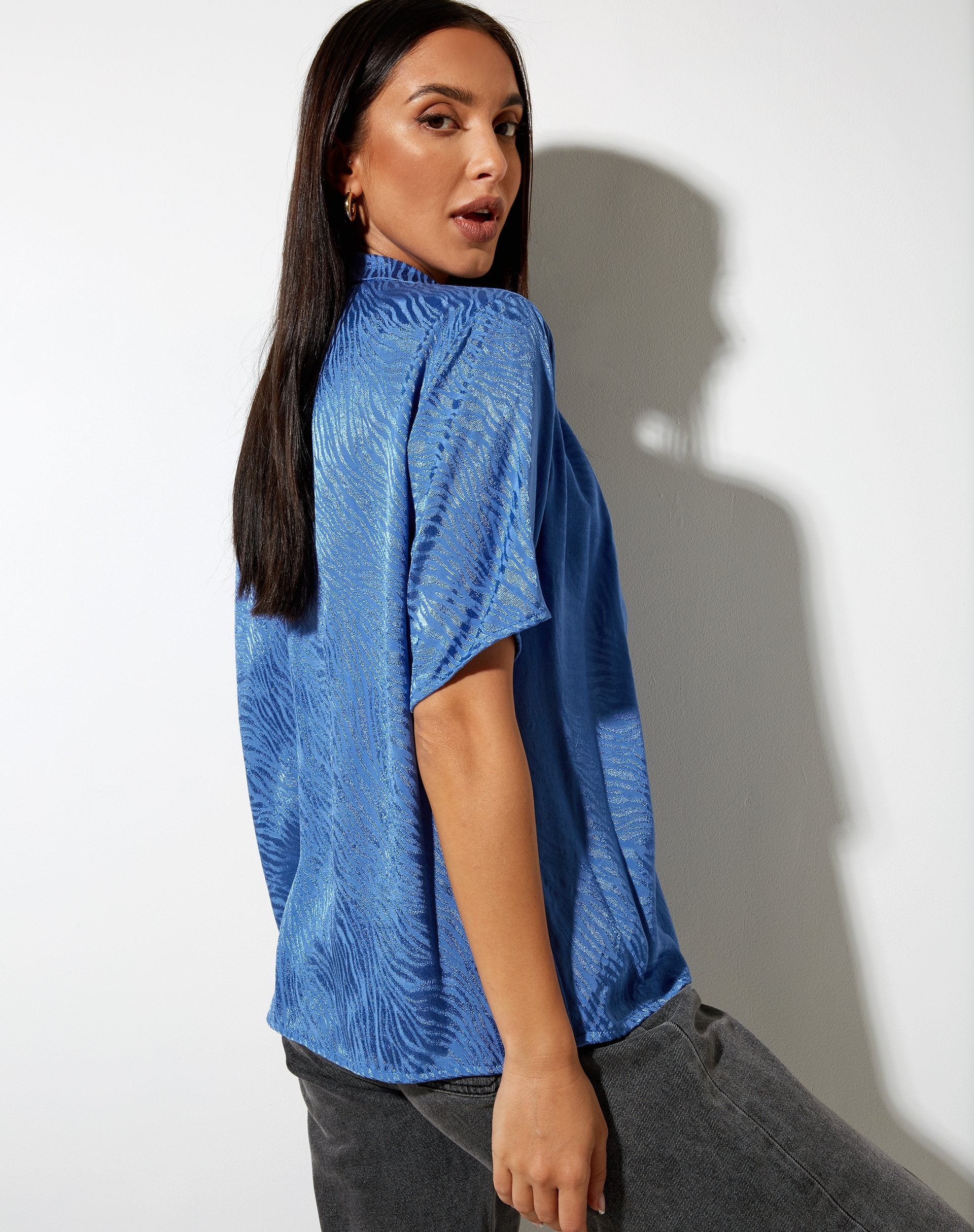 Image de Nikra Chemise en satin Zebra Bleu Bonnet