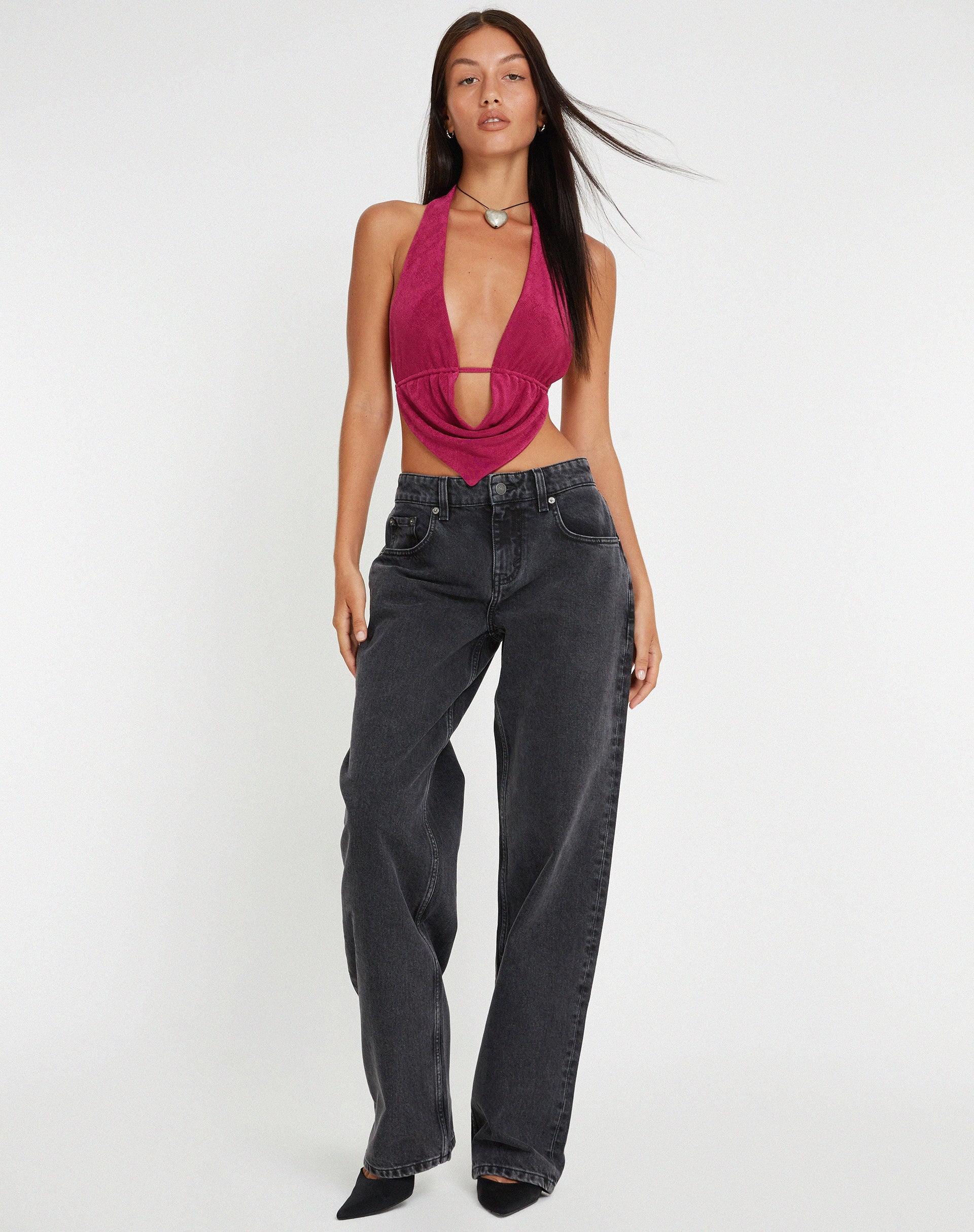 image de Nindita Halterneck Crop Top in Magenta Purple