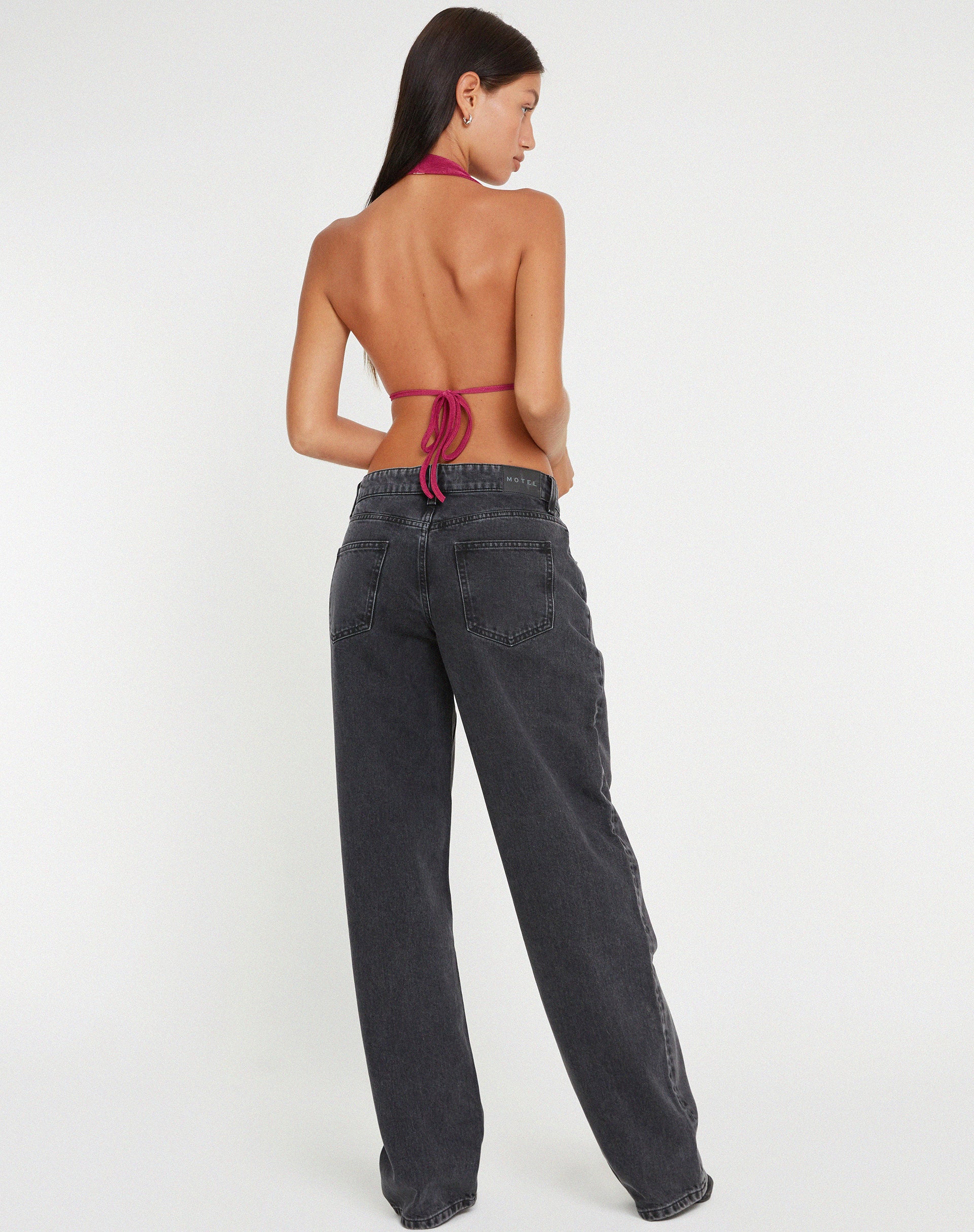 image de Nindita Halterneck Crop Top in Magenta Purple
