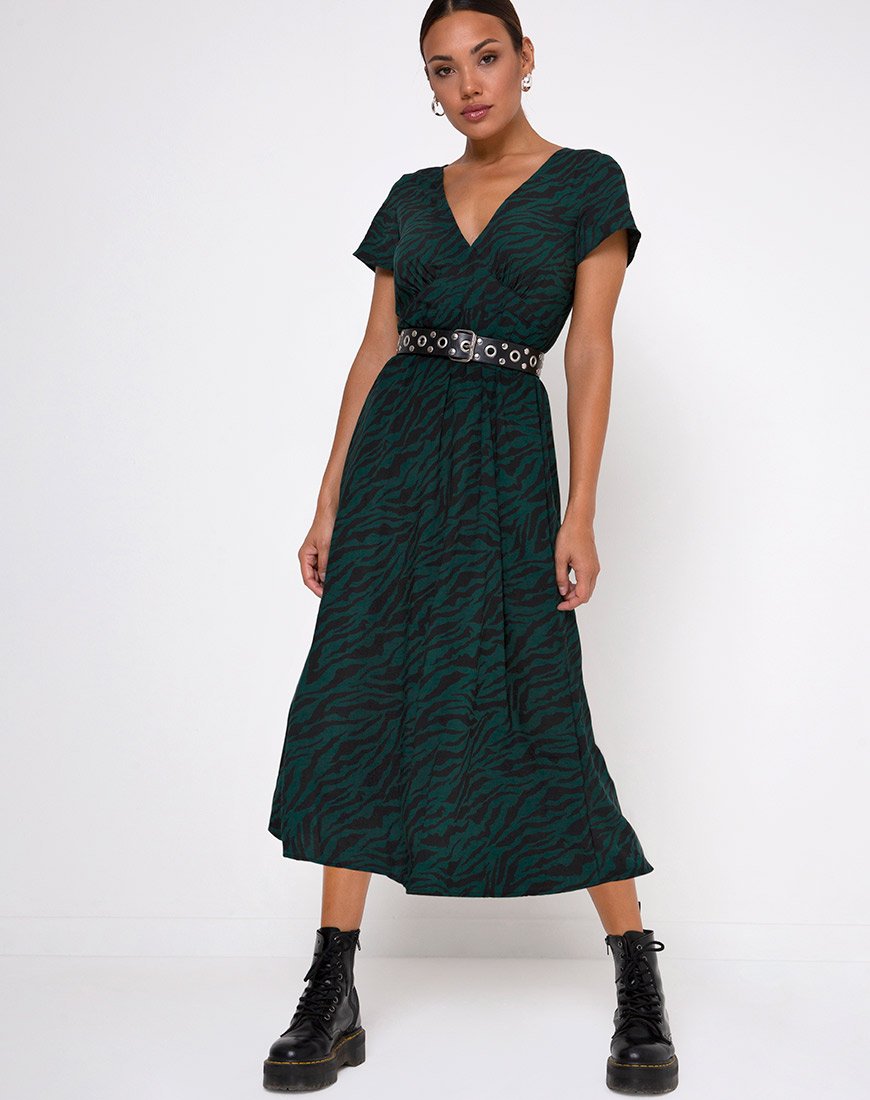 Nira Midi Dress in 90's Zebra Forest Green (Robe midi en vert forêt zébré des années 90)