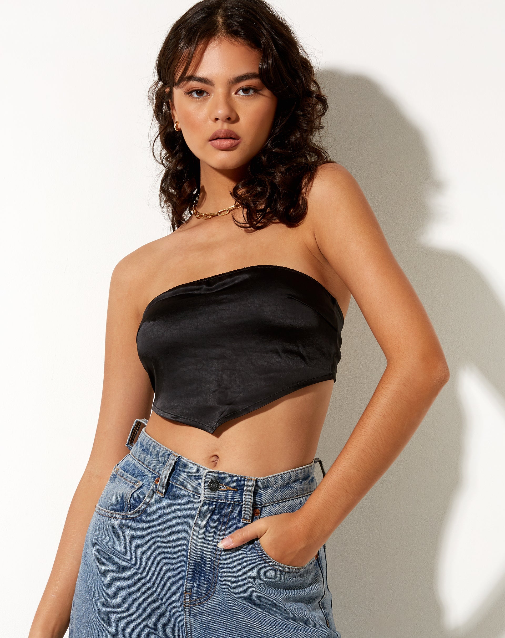 Image de Nolda Crop Top in Satin Black