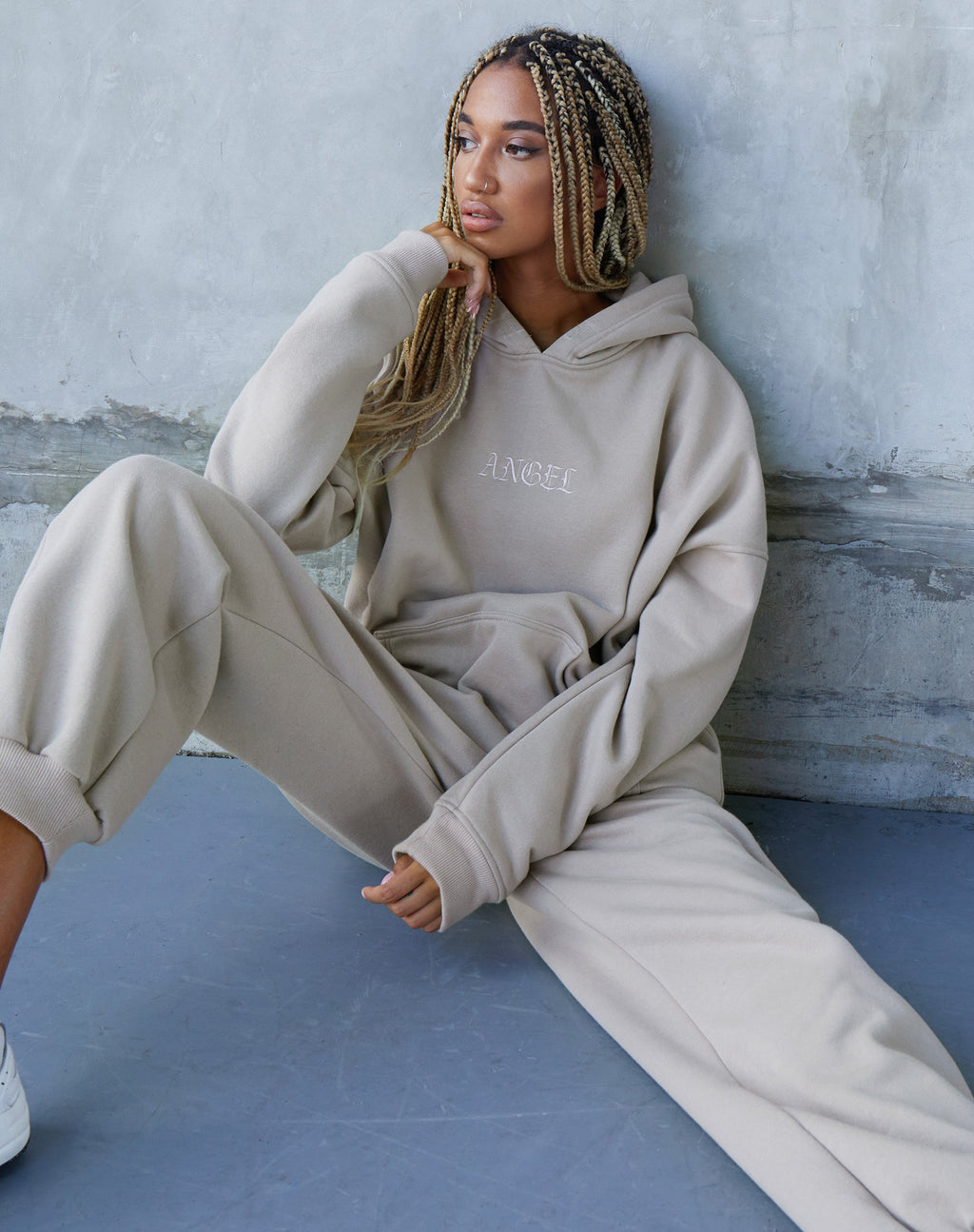 Sweat à capuche oversize avec broderie 'Angel' de Mushroom