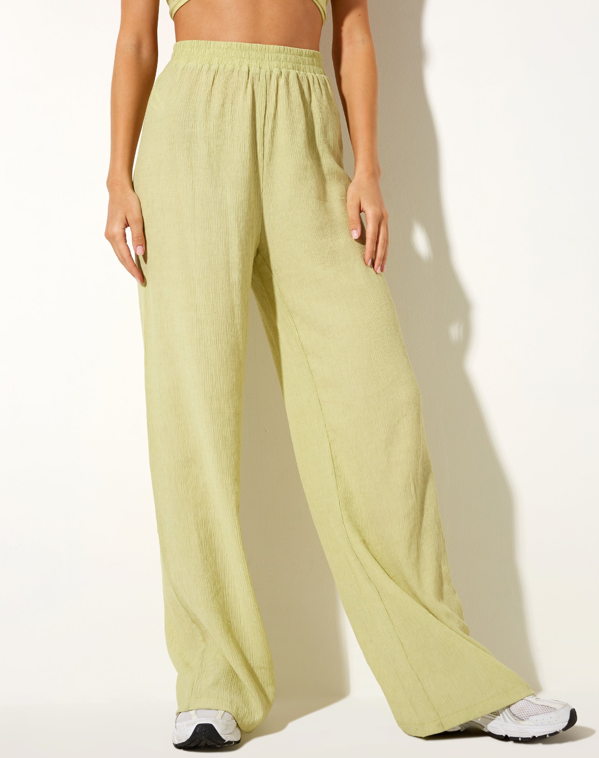 Image de Obeli Trouser in Crinkle Sage